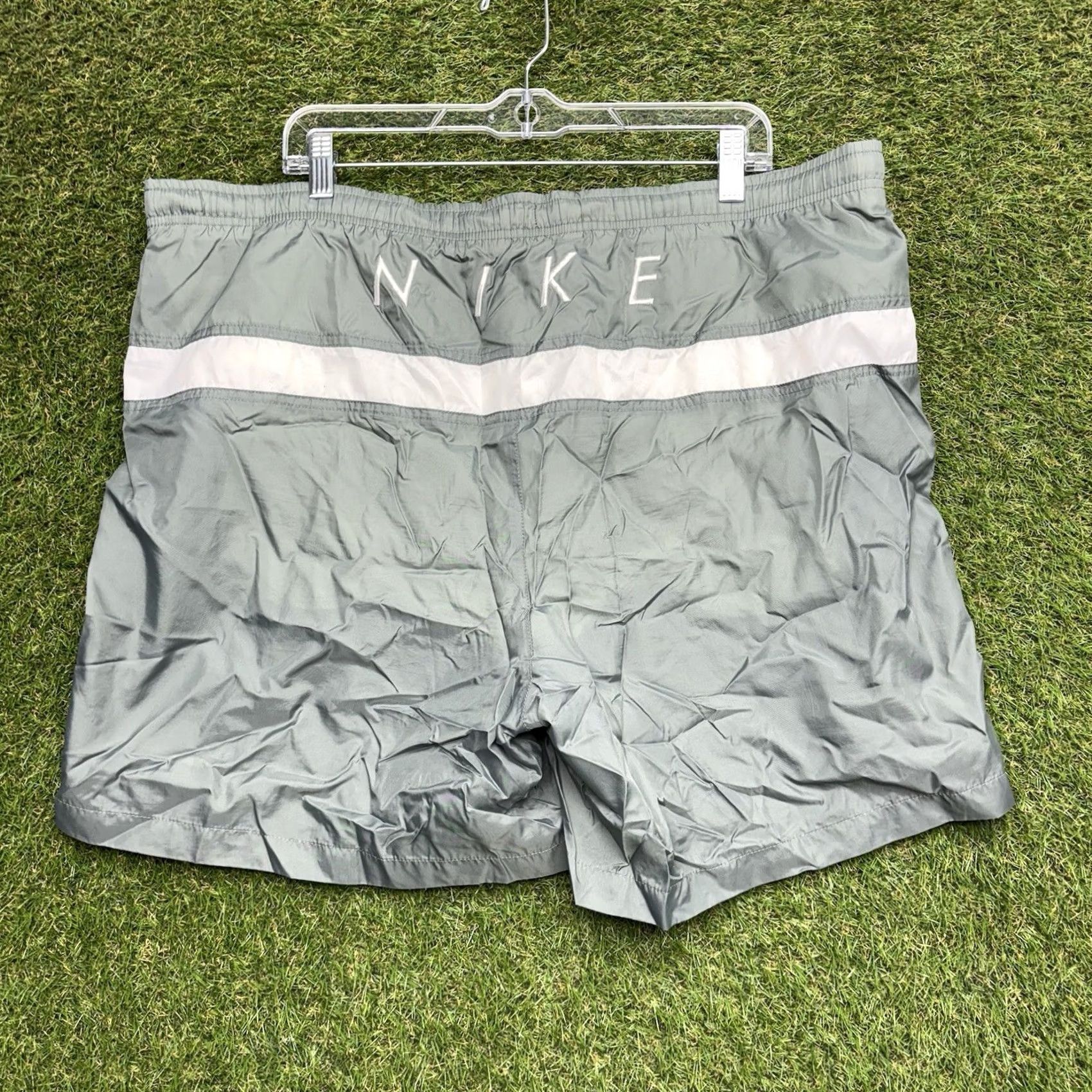 Nike VINTAGE Nike Swim Bottoms Mens XL Green Nylon Trunks 90s Swoosh Y2K Size US 36 / EU 52 - 2 Thumbnail