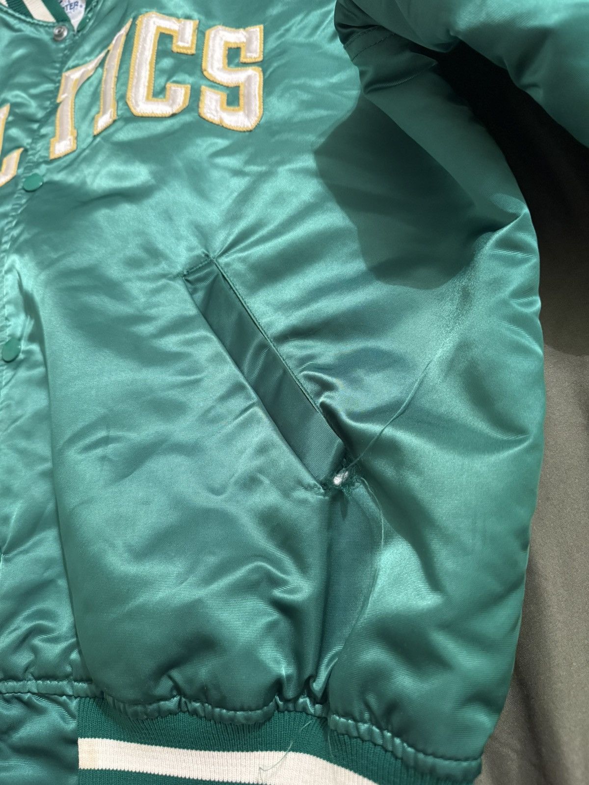 Starter Vintage 90s Boston Celtics Starter Satin Jacket Embroidered Size US XL / EU 56 / 4 - 5 Thumbnail