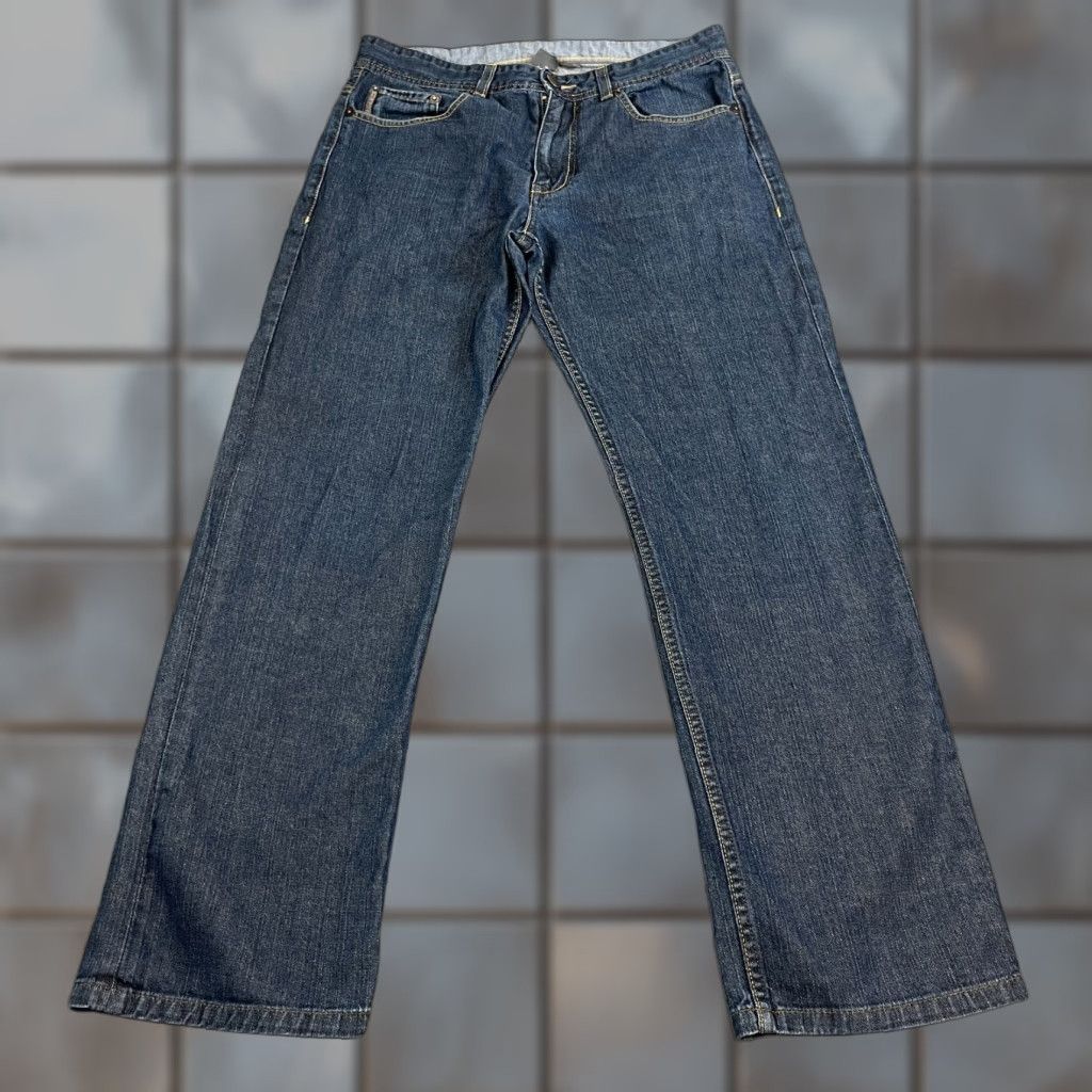 Armani Exchange Armani Exchange Jeans Straight 32 30 Dark Blue Indigo Raw Denim USA Made Mens Jeans Regular 32in Blue 5-Pocket Design Modern Casual Mens Size US 32 / EU 48 - 1 Thumbnail