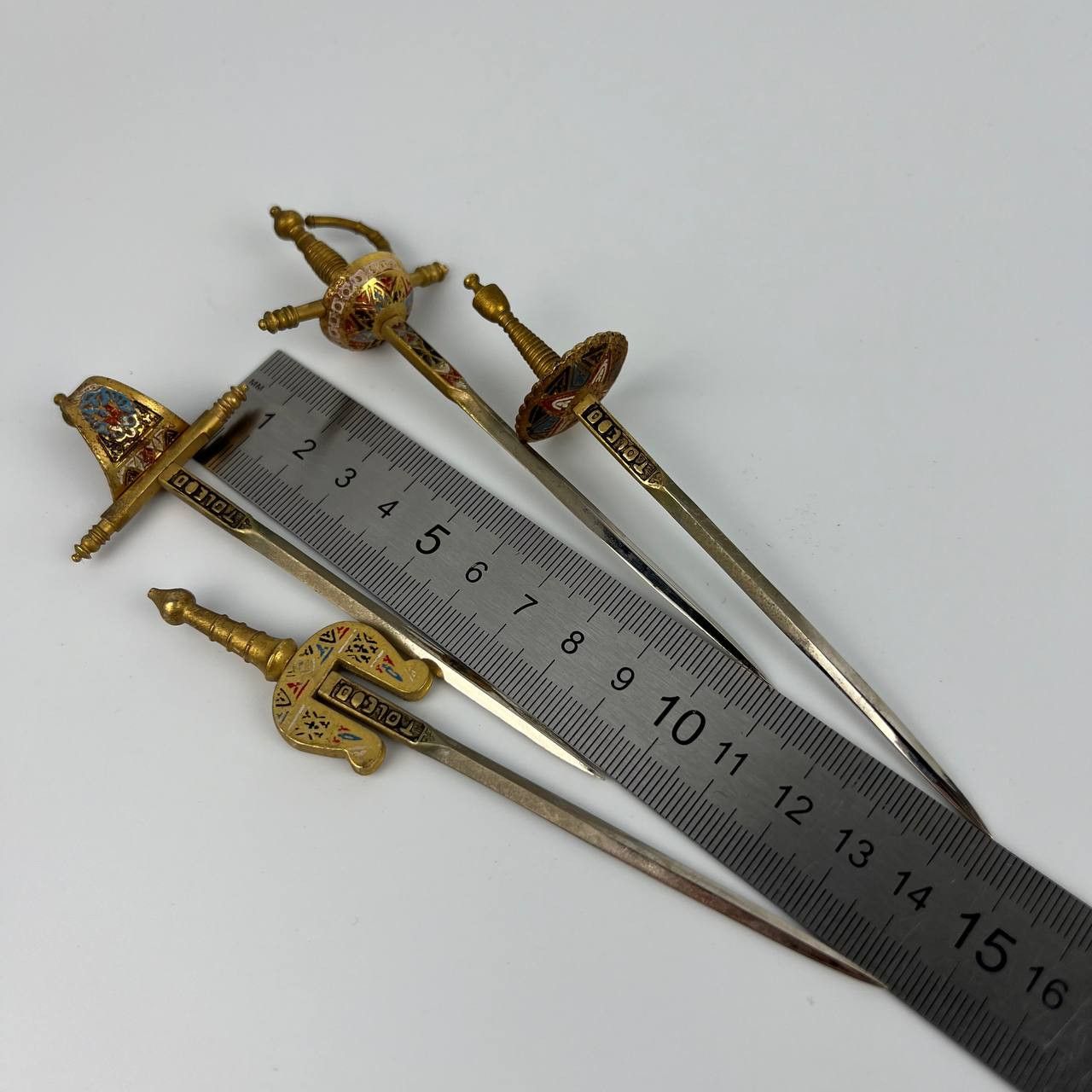 Toledo Vintage Set Toothpicks Cocktail Olive Picks Sword