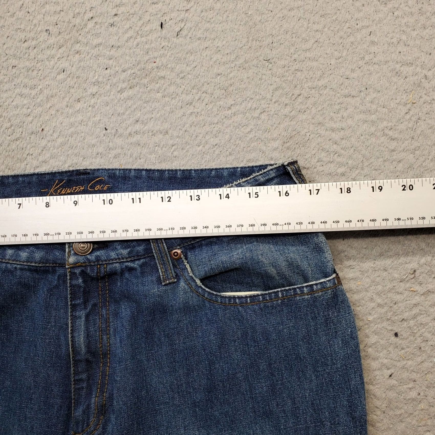 Kenneth Cole Kenneth Cole Bootcut Jeans Womens 32 Blue Denim Streetwear Grunge Frayed Hem Jeans Womens Size 32 Blue Denim Kenneth Cole Bootsuit? Size 24" / US 00 / IT 34 - 6 Thumbnail