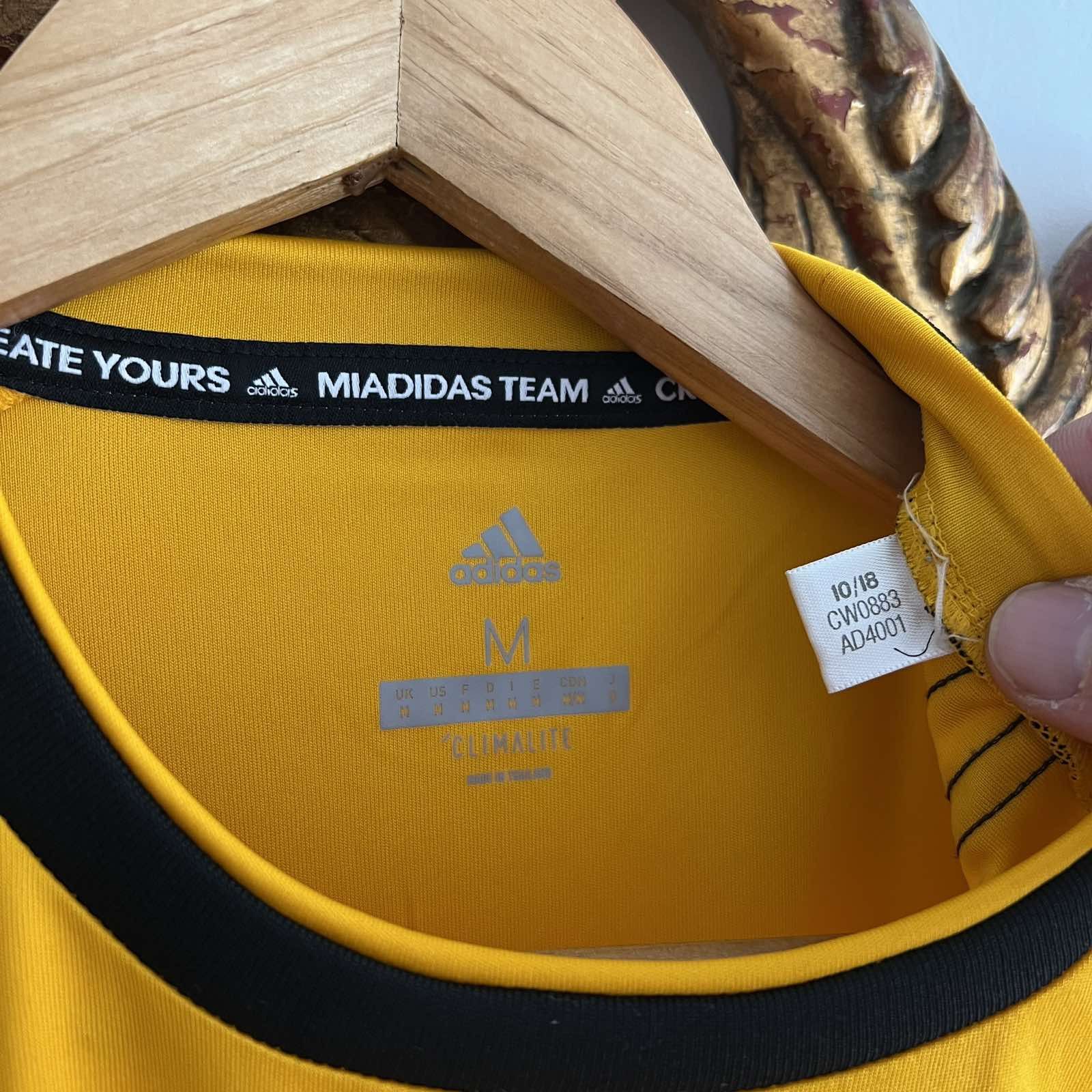 Adidas WOLVERHAMPTON WANDERERS FOOTBALL SHIRT SOCCER JERSEY ADIDAS Size US M / EU 48-50 / 2 - 5 Thumbnail