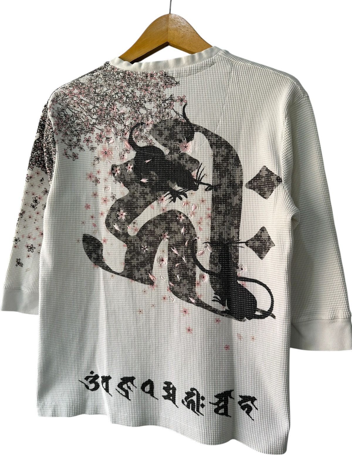 Beauty Beast YEAR OF THE RAT LONG SLEEVE JAPANESE SUKAJAN THERMAL STYLE Size US M / EU 48-50 / 2 - 5 Thumbnail