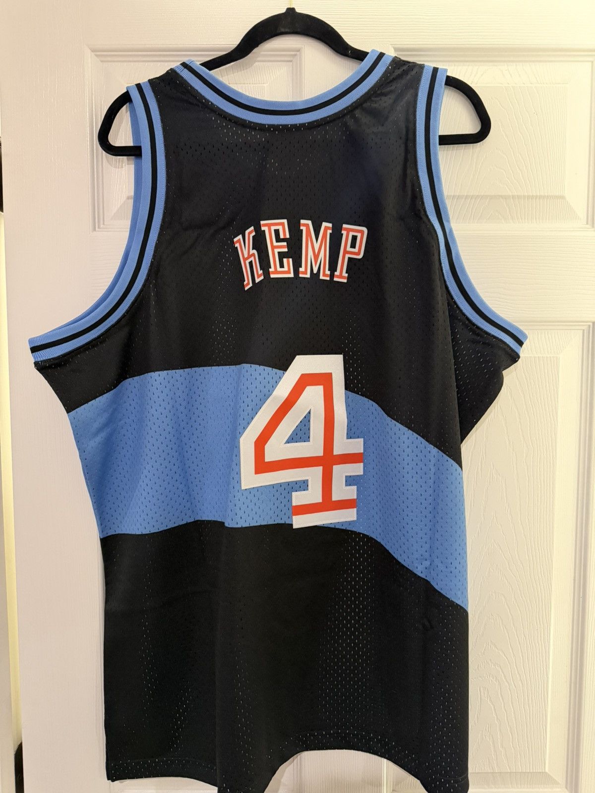 Mitchell & Ness Cleveland Cavaliers Mitchell & Ness Swingman Jersey NBA Size US XXL / EU 58 / 5 - 6 Thumbnail