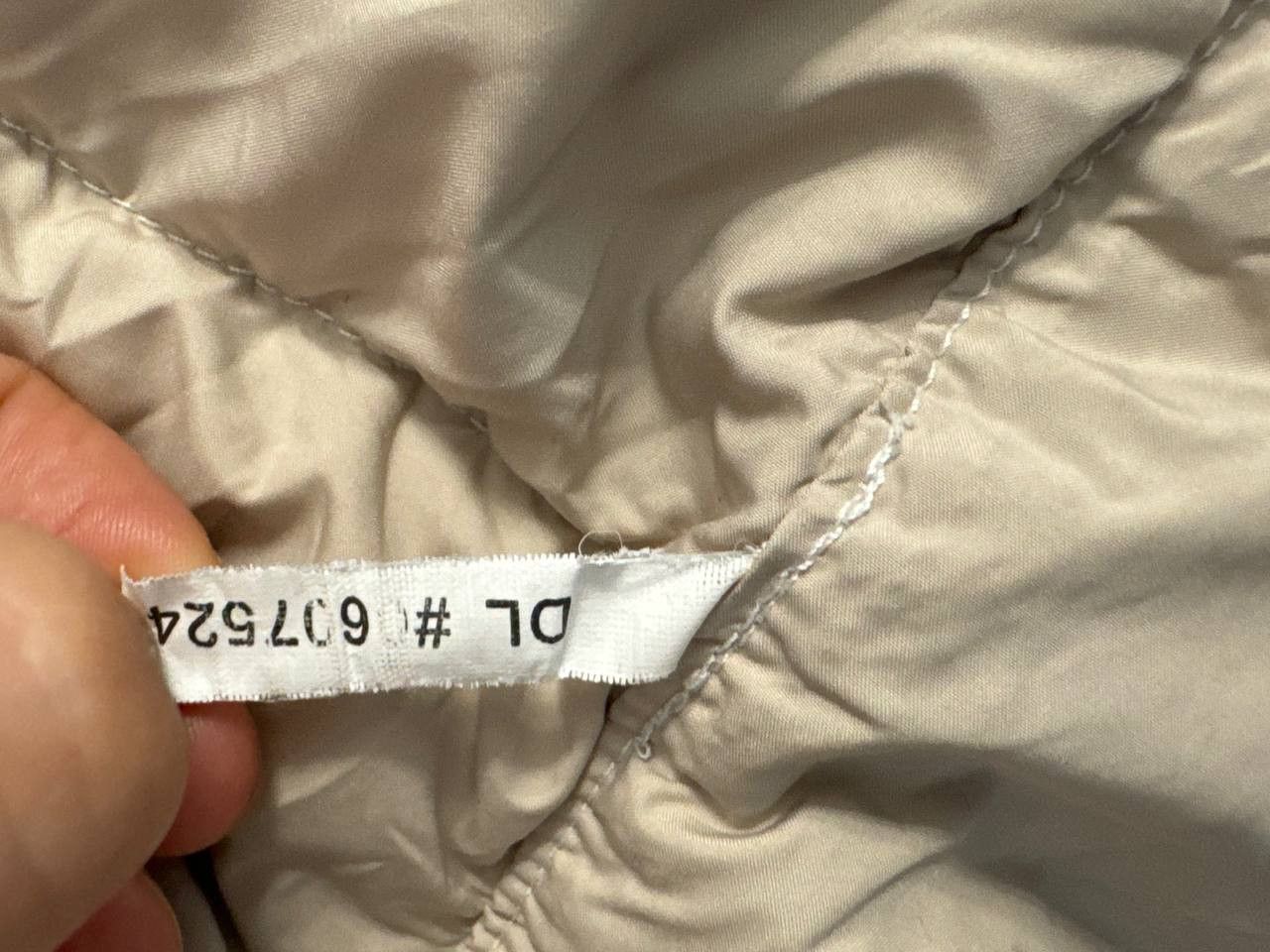 The North Face Vintage The North Face Puffer Vest 700 White Size S Size S / US 4 / IT 40 - 13 Thumbnail