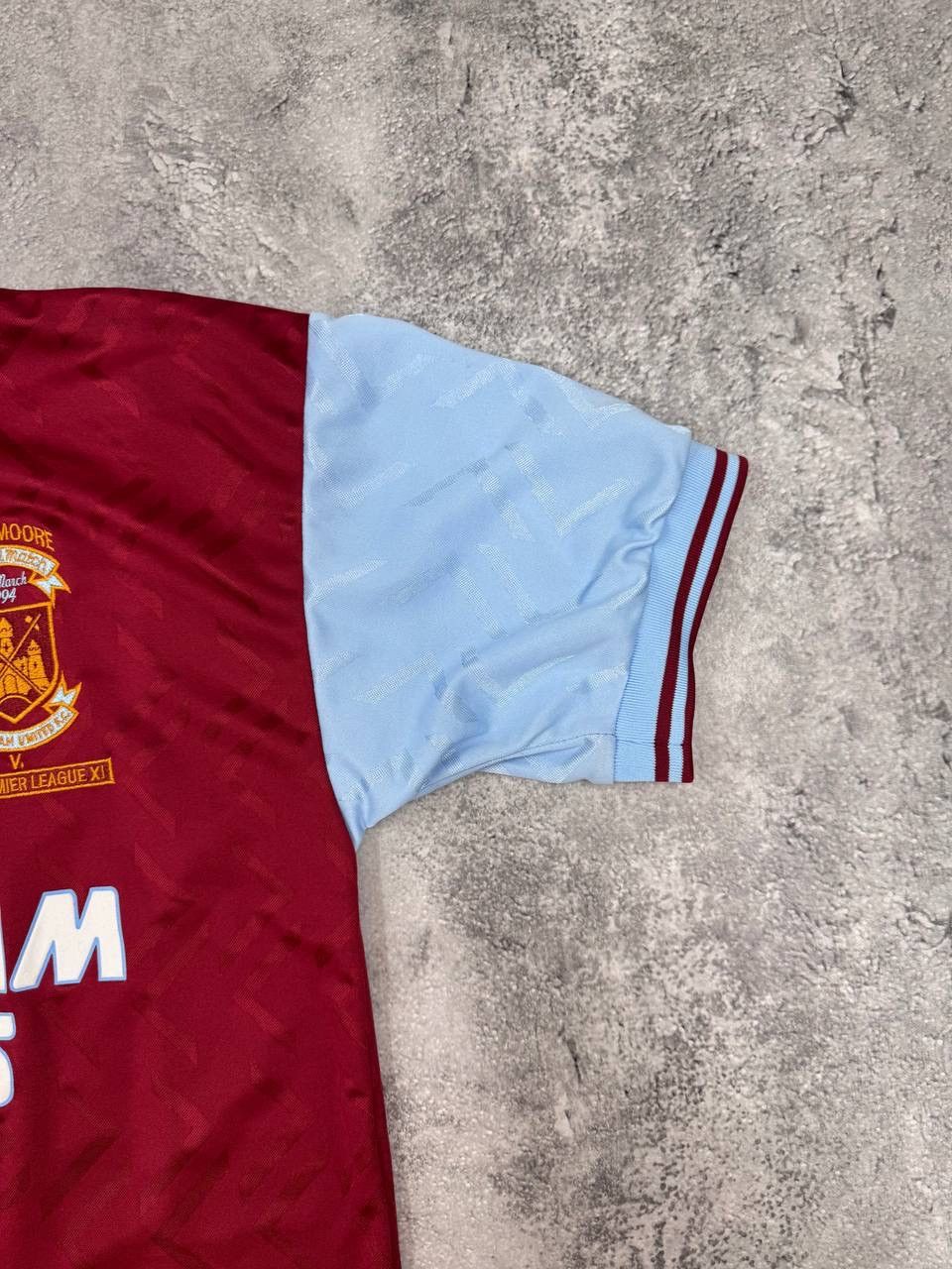 Other Score Draw West Ham United 1994 95 Retro Football Jersey Size US M / EU 48-50 / 2 - 3 Thumbnail