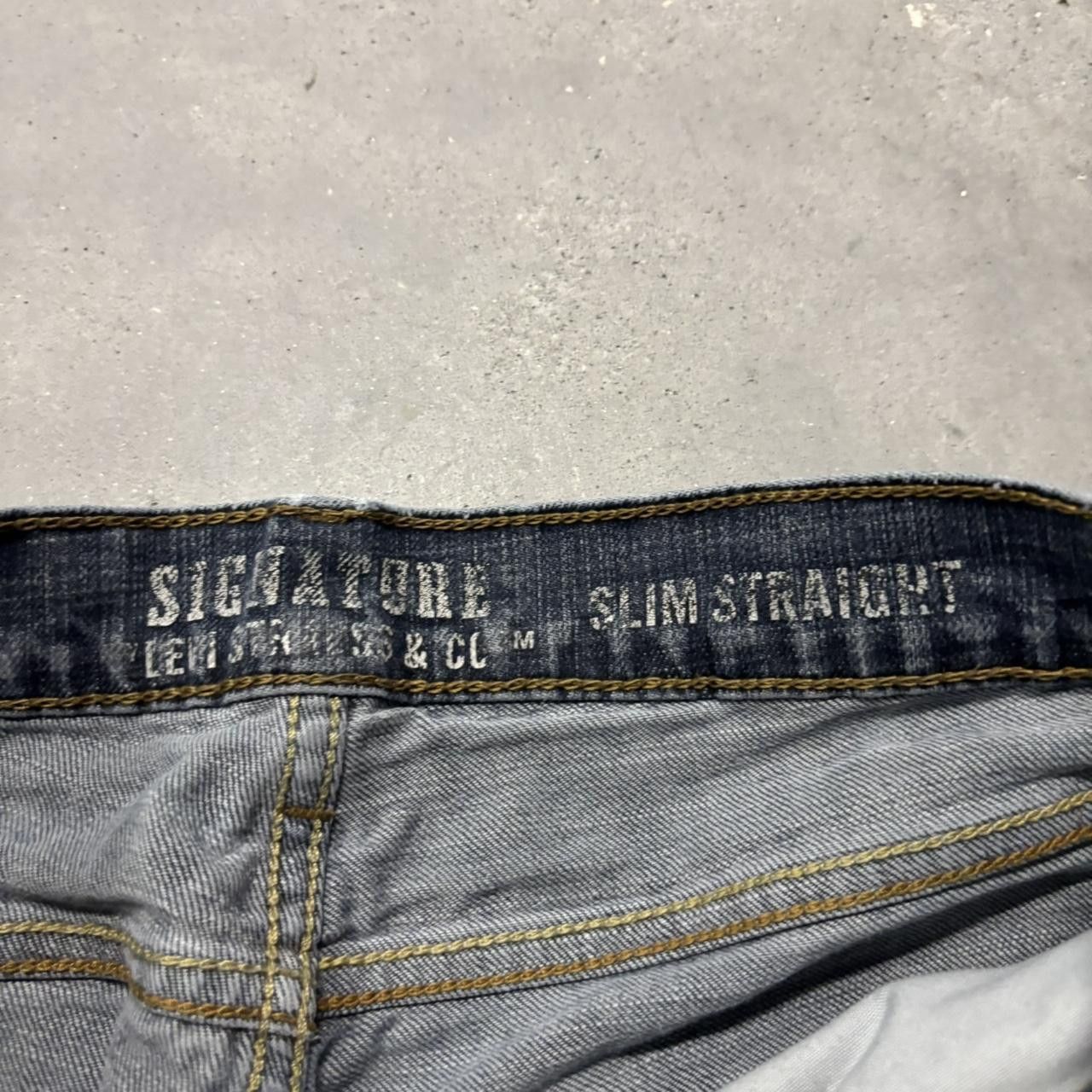 Levi's × Vintage Crazy Vintage Y2K/2000s Grunge Faded Dark Wash Levi’s Denim Jeans! Size US 28 / EU 44 - 8 Thumbnail