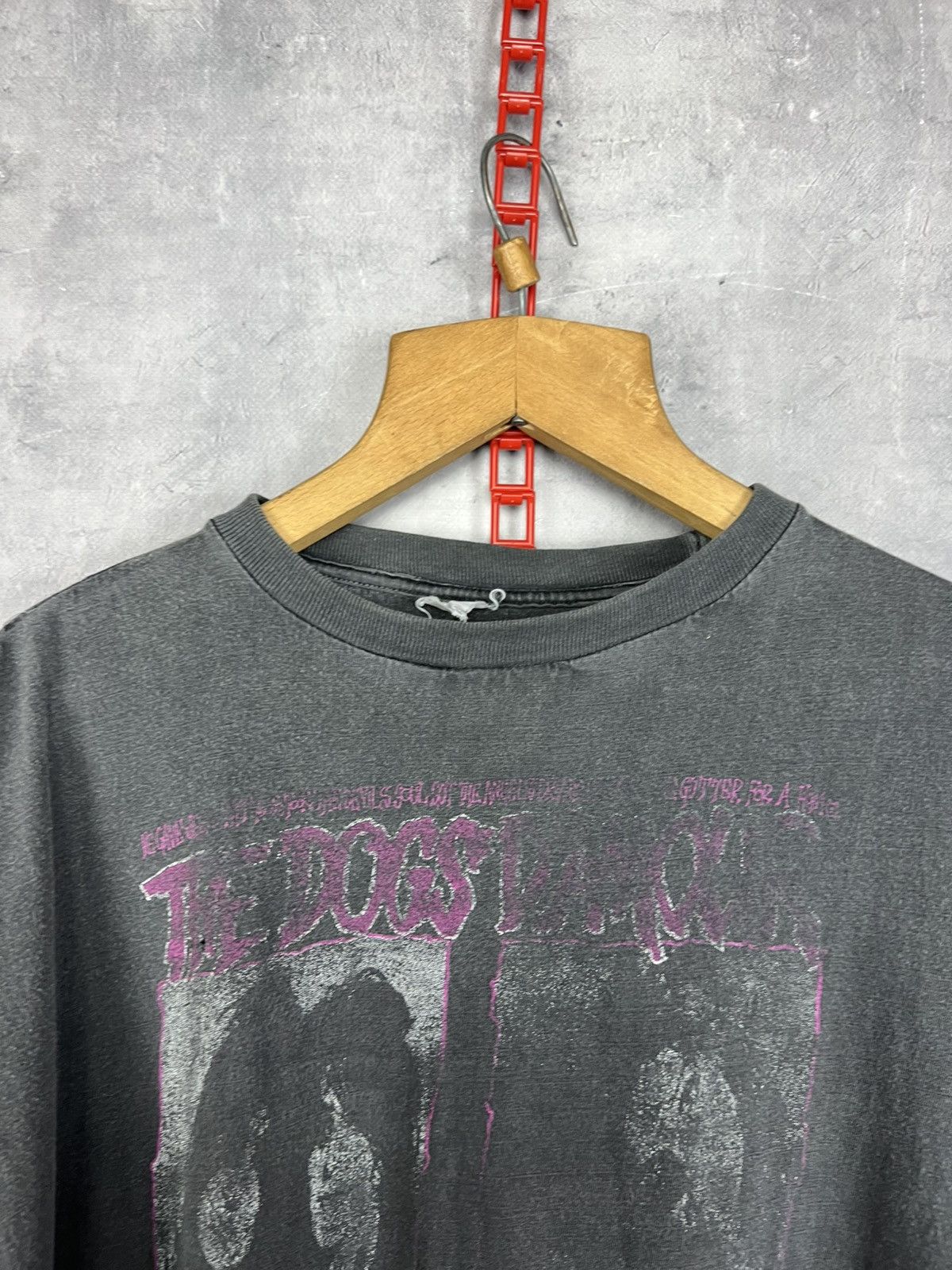 Band Tees 1990 The Dogs D'Amour It Only Pours Shirt Size US L / EU 52-54 / 3 - 5 Thumbnail