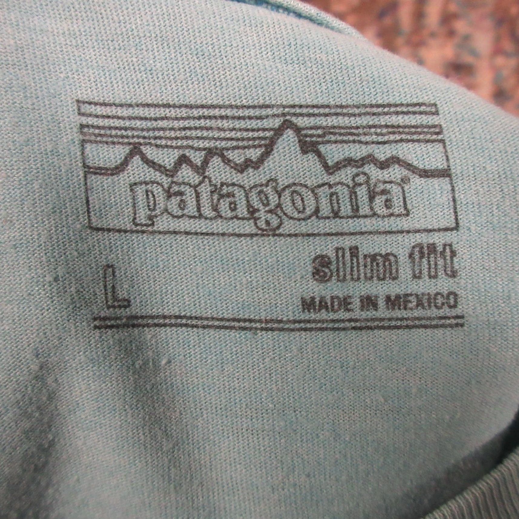 Patagonia Patagonia T Shirt Adult Large Slim Fit Teal Distressed Ventura CA Logo Short Sleeve Crew Neck Lightweight Breathable Easy Care Unisex Size US L / EU 52-54 / 3 - 3 Thumbnail