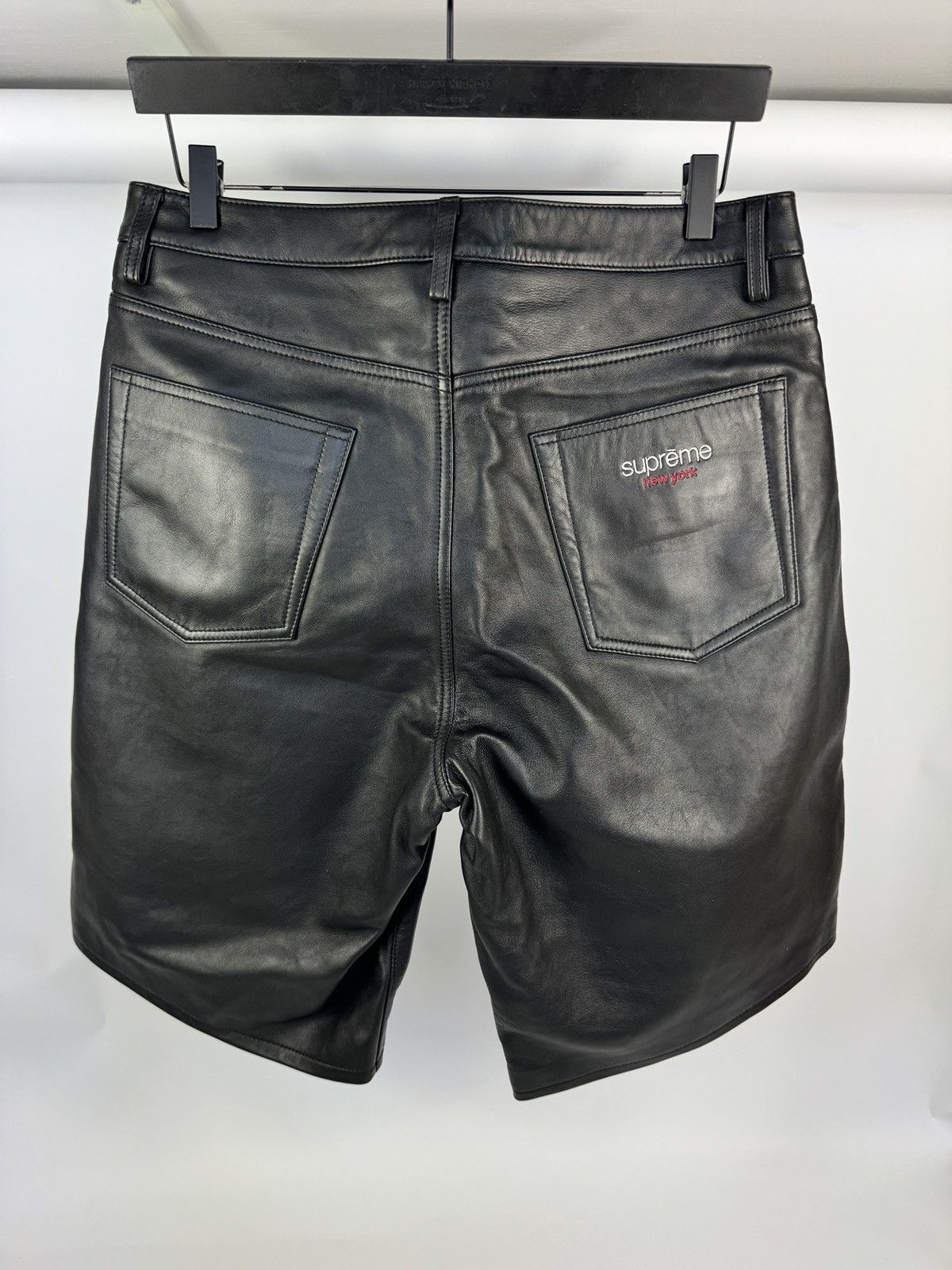 Supreme BAGGY LEATHER SHORTS Size US 32 / EU 48 - 2 Thumbnail