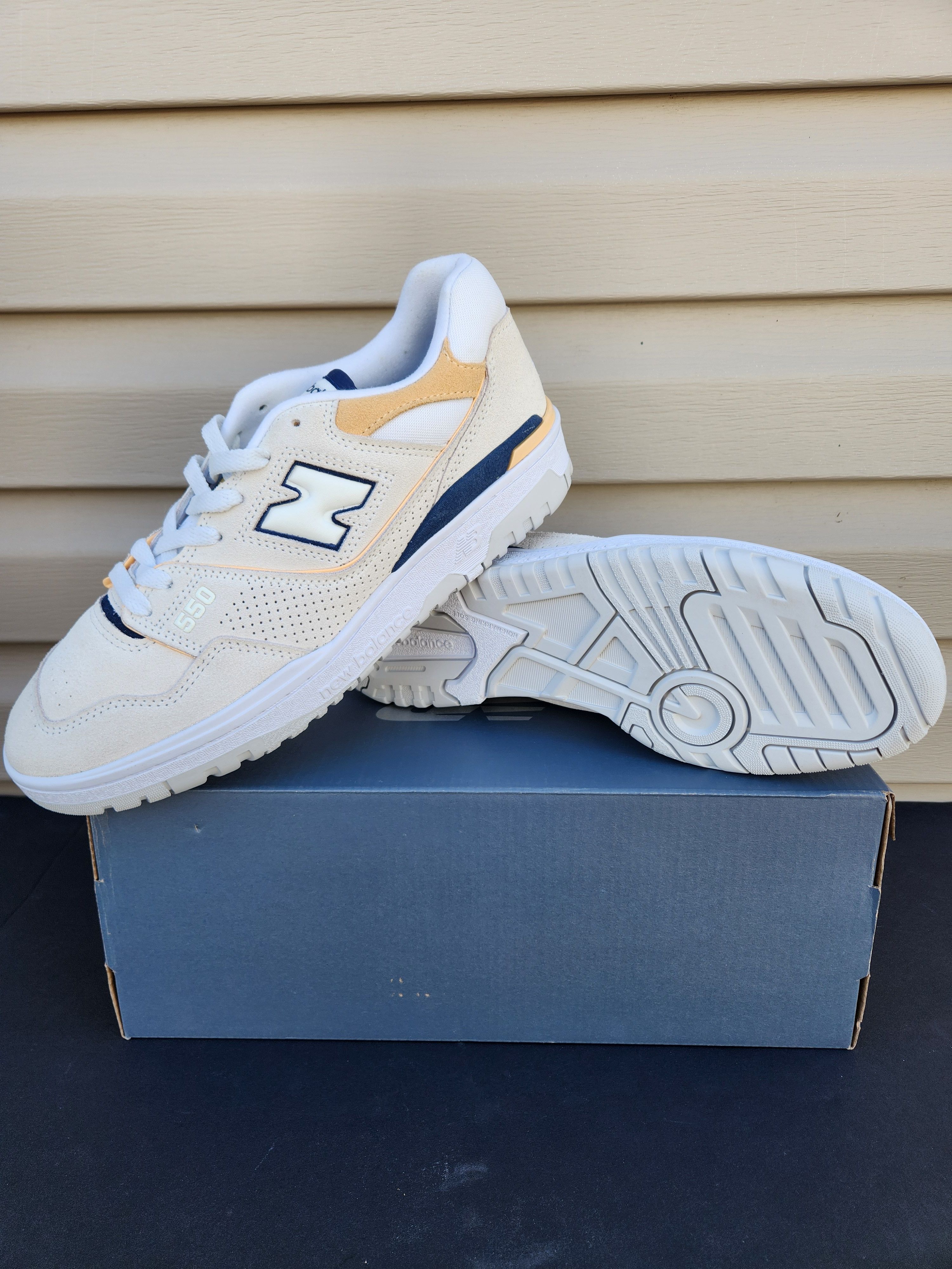 image of New Balance Wmns 550 Women Women's 10 /men's 8.5 Shoes in White Blue