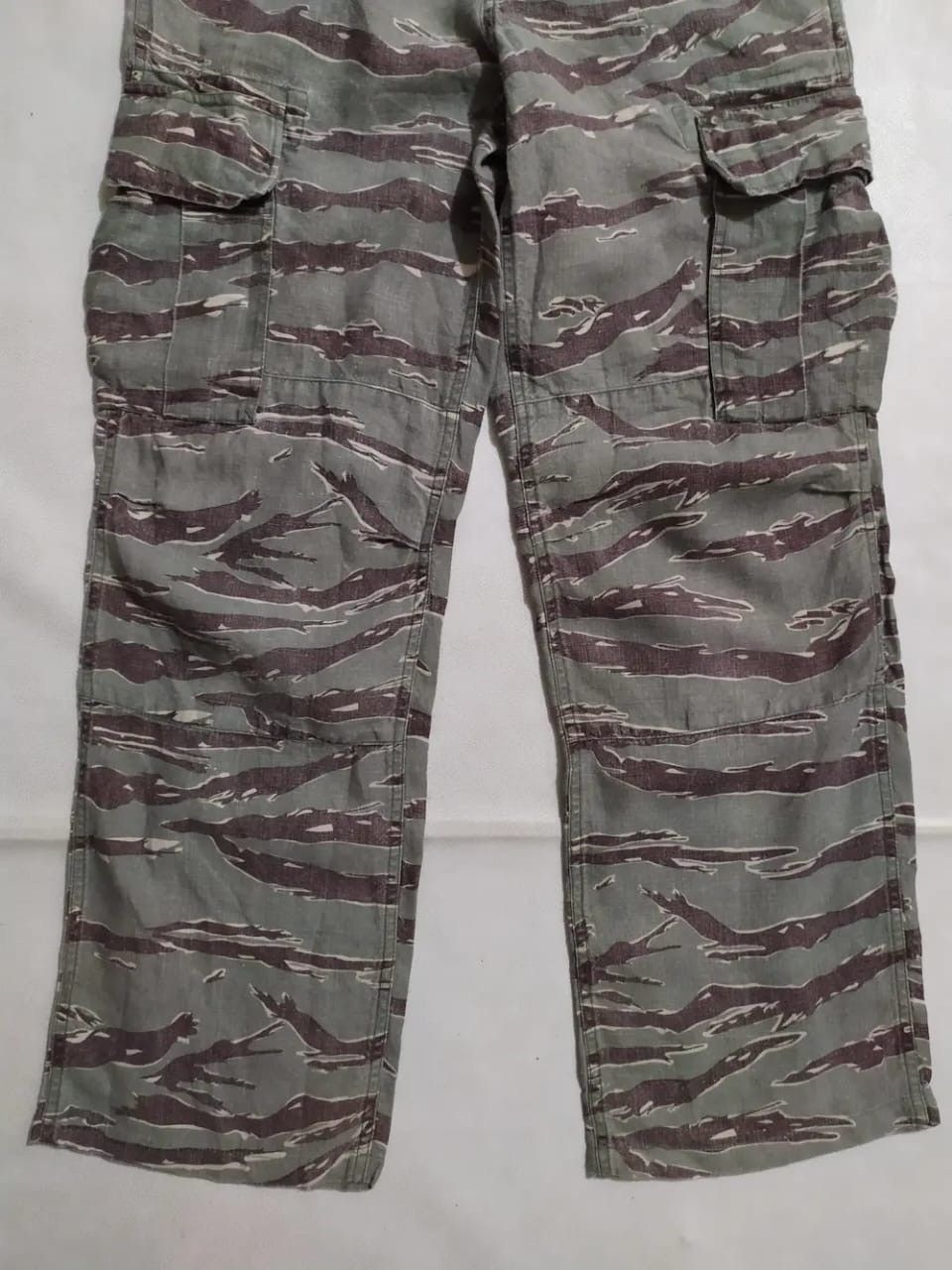 Japanese Brand × United Arrows United Arrow Tiger Camo Linen Cargo Pants Pink Label Size 30" / US 8 / IT 44 - 3 Thumbnail