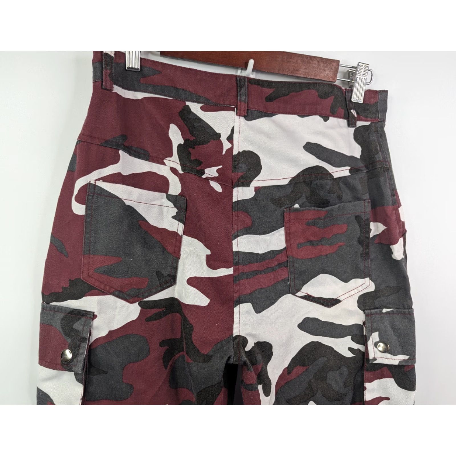 Missguided NWT Missguided Red Camo Cargo Printed Combat Trousers Joggers Women's Size 6 Size 28" / US 6 / IT 42 - 4 Thumbnail