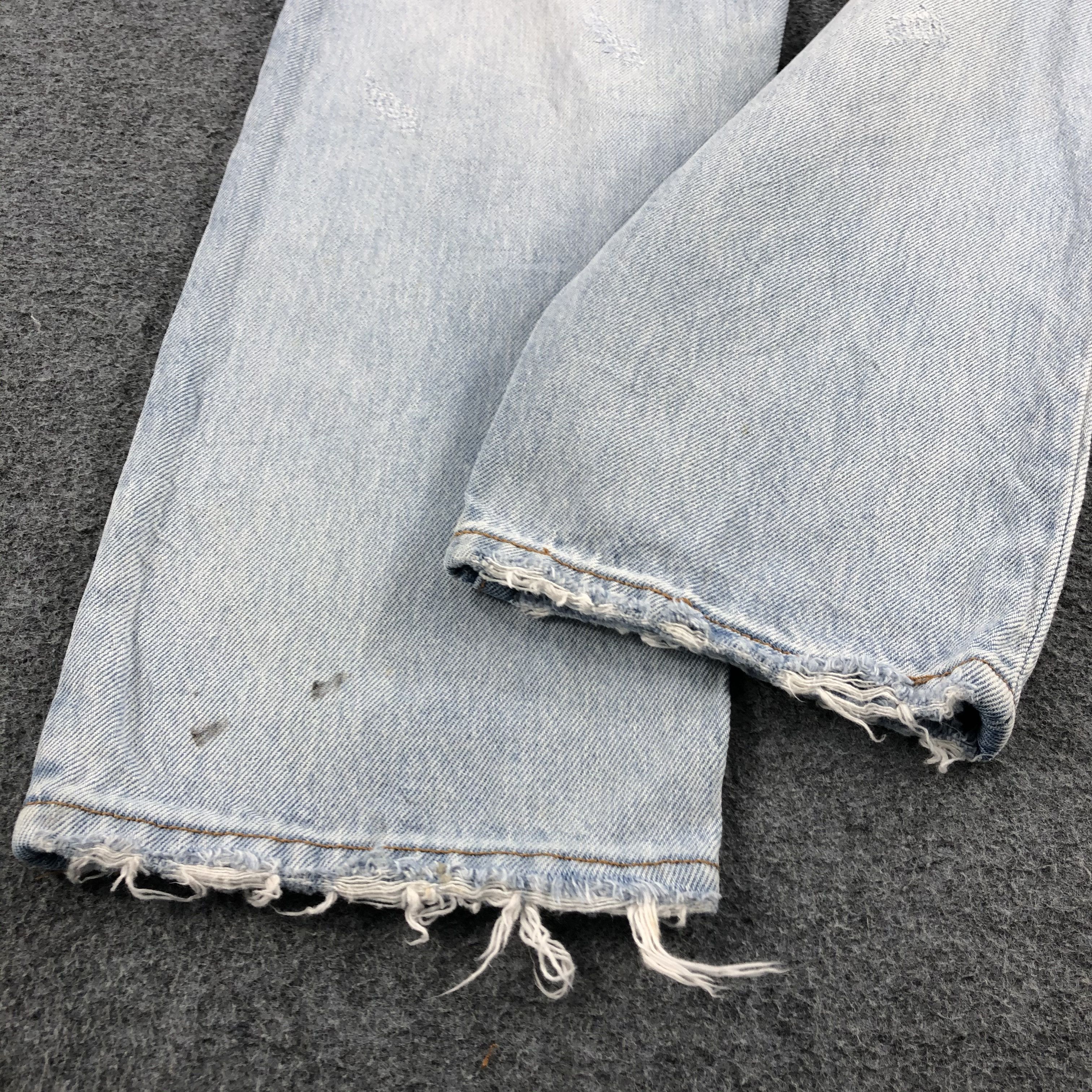 Levi's Distress Levis 501 ct Jeans Light Wash Denim KJ492 Size US 36 / EU 52 - 6 Thumbnail