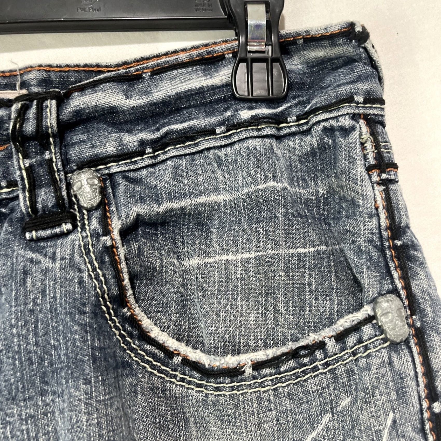 Vintage Laguna Beach Jeans Mens 32 Skull Button Stitched Blue Denim Distressed Zip Flat Jeans Distressed Skull 5-Pocket Men Size US 32 / EU 48 - 6 Thumbnail