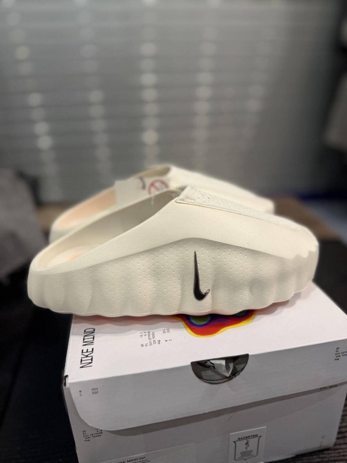 Nike Size 7W/6M Nike Mind Slide 001 Sail HQ4307 100 Women Release Size US 7 / EU 40 - 3 Thumbnail