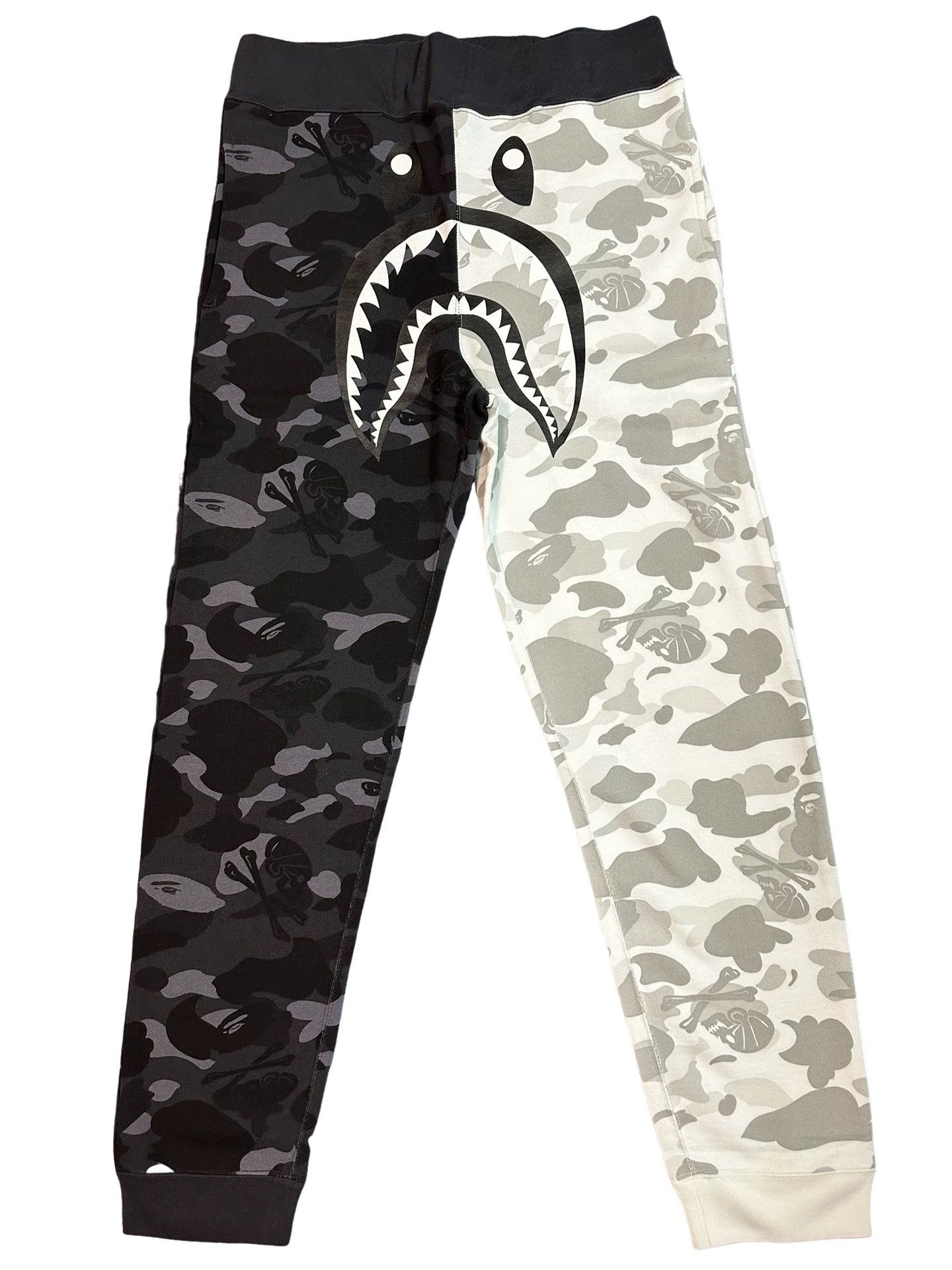 Bape A Bathing Ape x Neighborhood Split Camo Shark Sweatpants XL Size US 36 / EU 52 - 1 Thumbnail