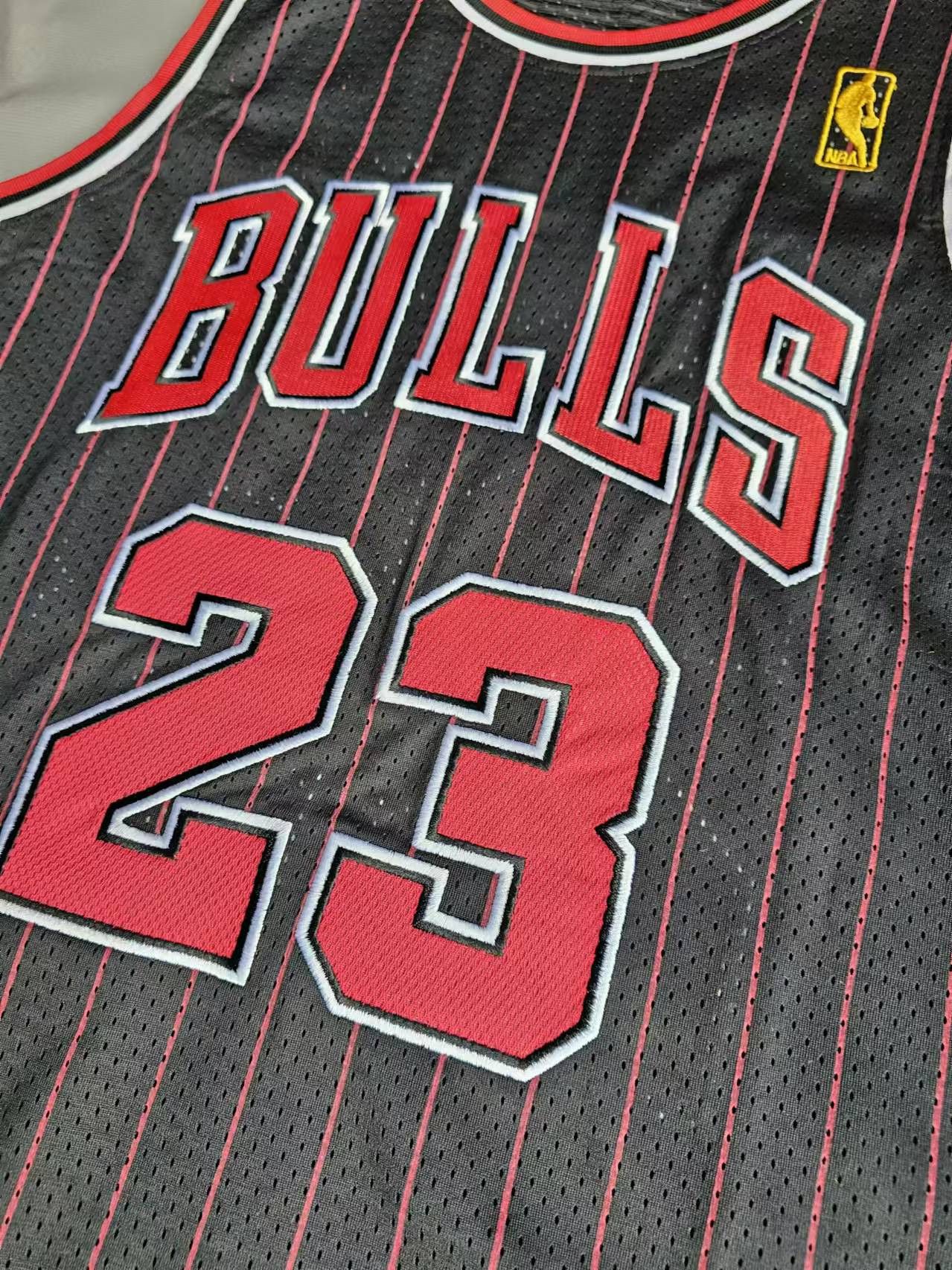 NBA 1996 Chicago Bulls #23 Michael Jordan Jersey XL Size US XL / EU 56 / 4 - 3 Thumbnail