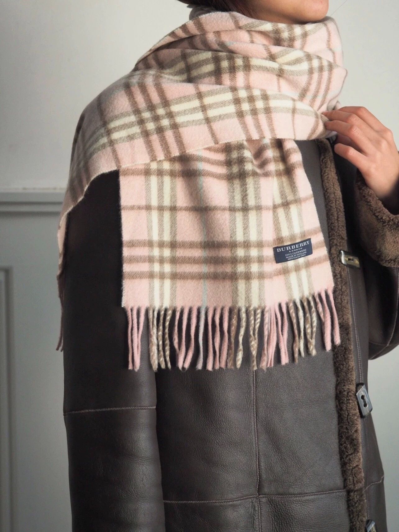 Burberry Burberry check print plush scarf candy pink 99 New Size ONE SIZE - 5 Thumbnail