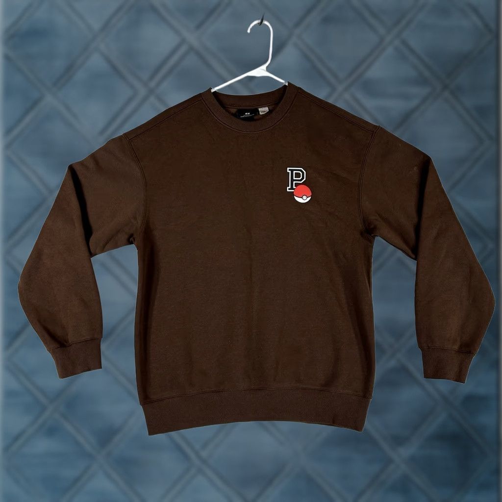 H&M H&M Pikachu Graphic Print Long Sleeve Sweatshirt Mens Small Relaxed Fit Brown Crew Neck Pullover Knit Cotton Blend Size US M / EU 48-50 / 2 - 1 Thumbnail