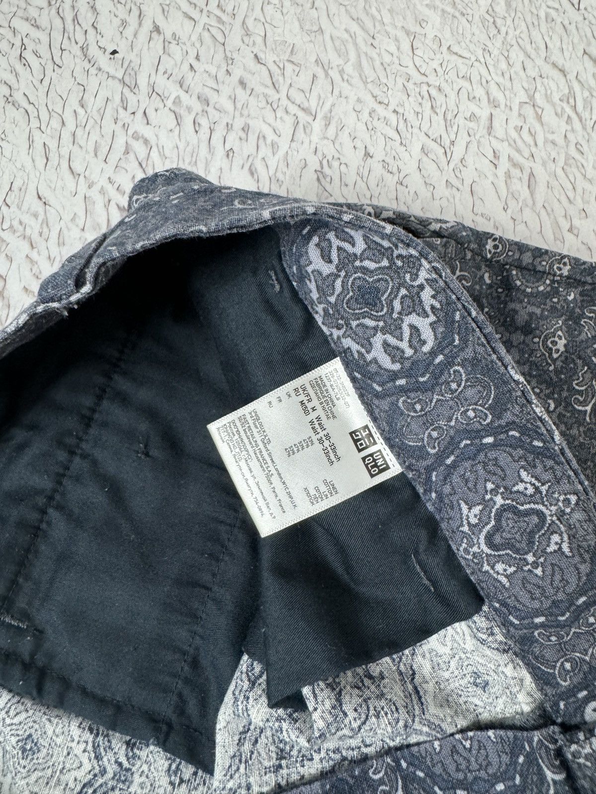 Uniqlo Uniqlo grey geometric abstract paisley pattern linen shorts Size US 32 / EU 48 - 7 Thumbnail