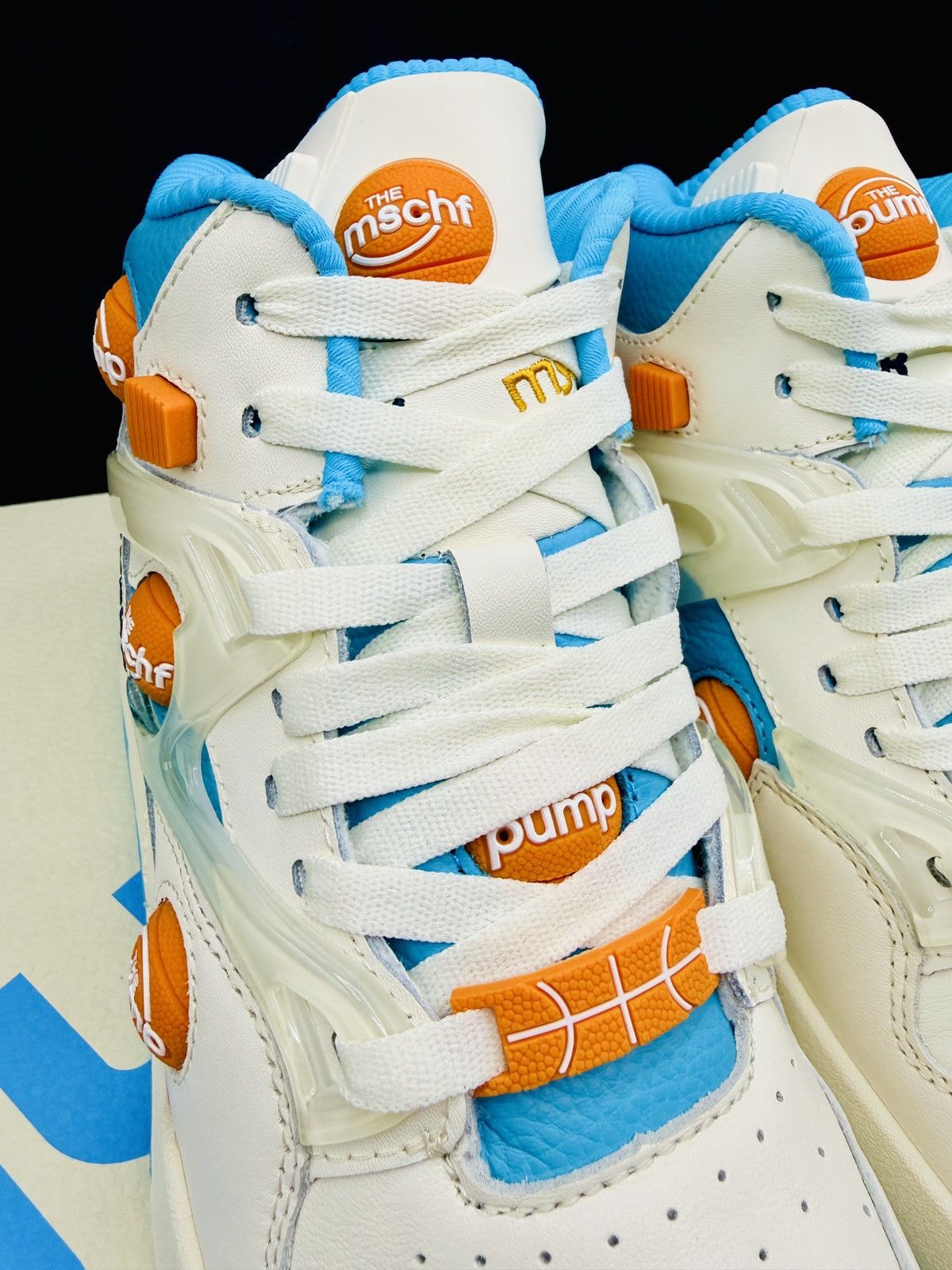 MSCHF MSCHF x Reebok Omni Zone IX Pump size 7 Blue Orange MSCHF013 Size US 7 / EU 40 - 17 Thumbnail