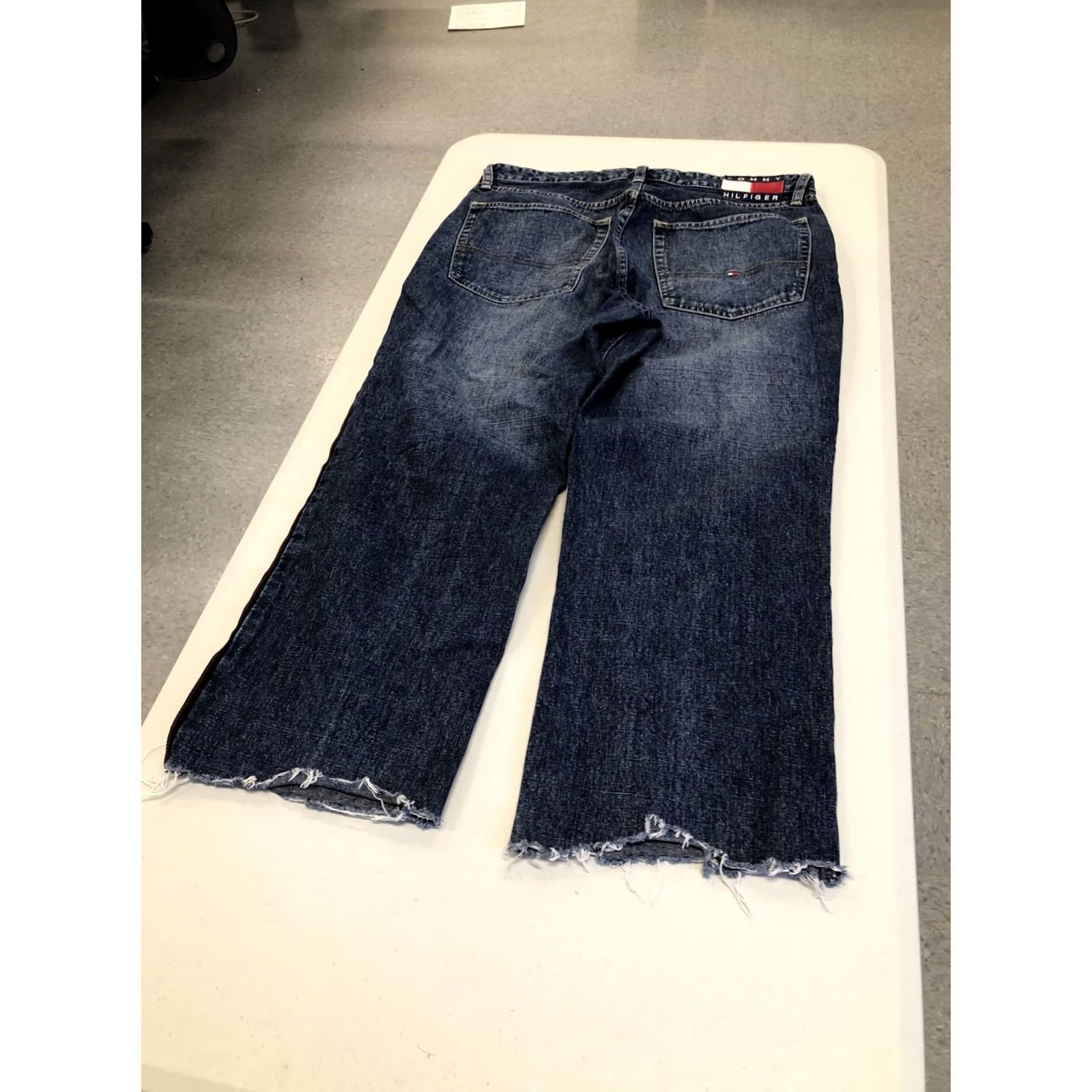 Tommy Hilfiger VINTAGE 90s Tommy Hilfiger Men Jeans 100% Cotton Denim Big Logo Size 34x25 Blue Size US 34 / EU 50 - 3 Thumbnail
