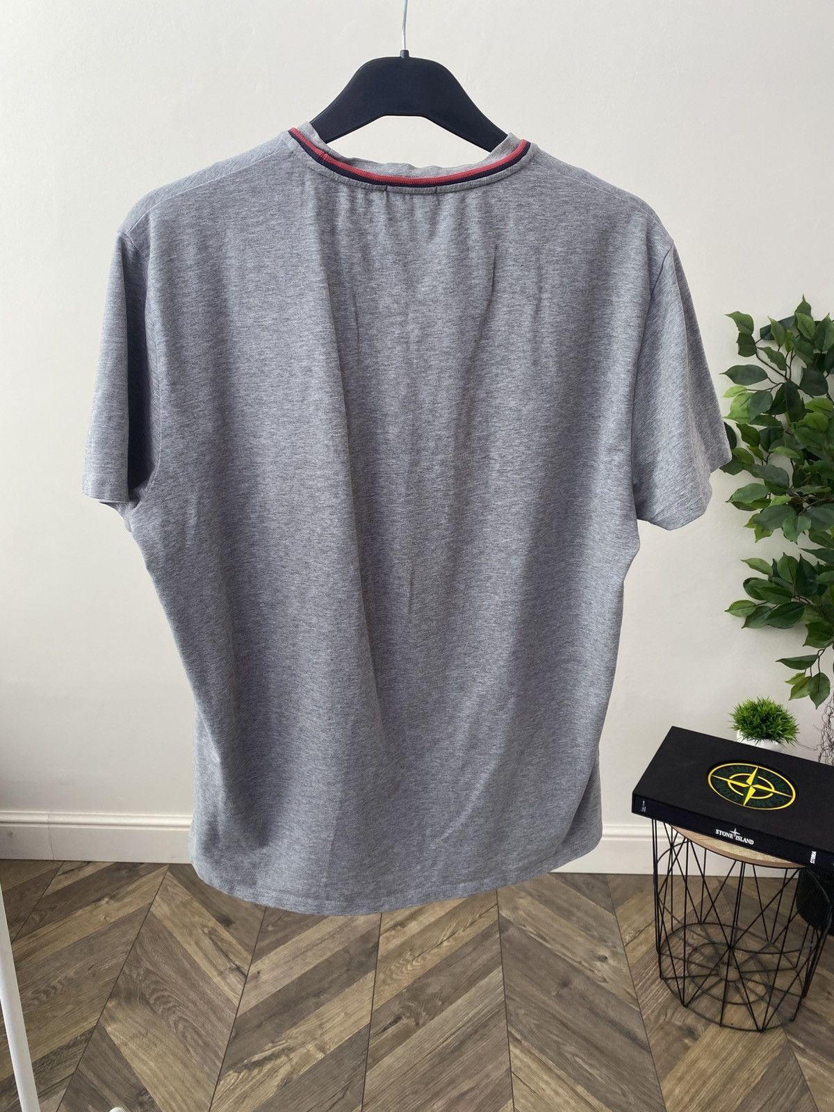 Moncler Vintage Moncler Denim Logo Gray Tee Size US L / EU 52-54 / 3 - 12 Thumbnail