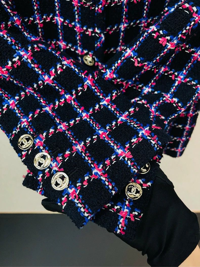 Chanel Chanel 24p purple plaid rhinestone buckle tweed jacket 2504 Size XS / US 0-2 / IT 36-38 - 5 Thumbnail