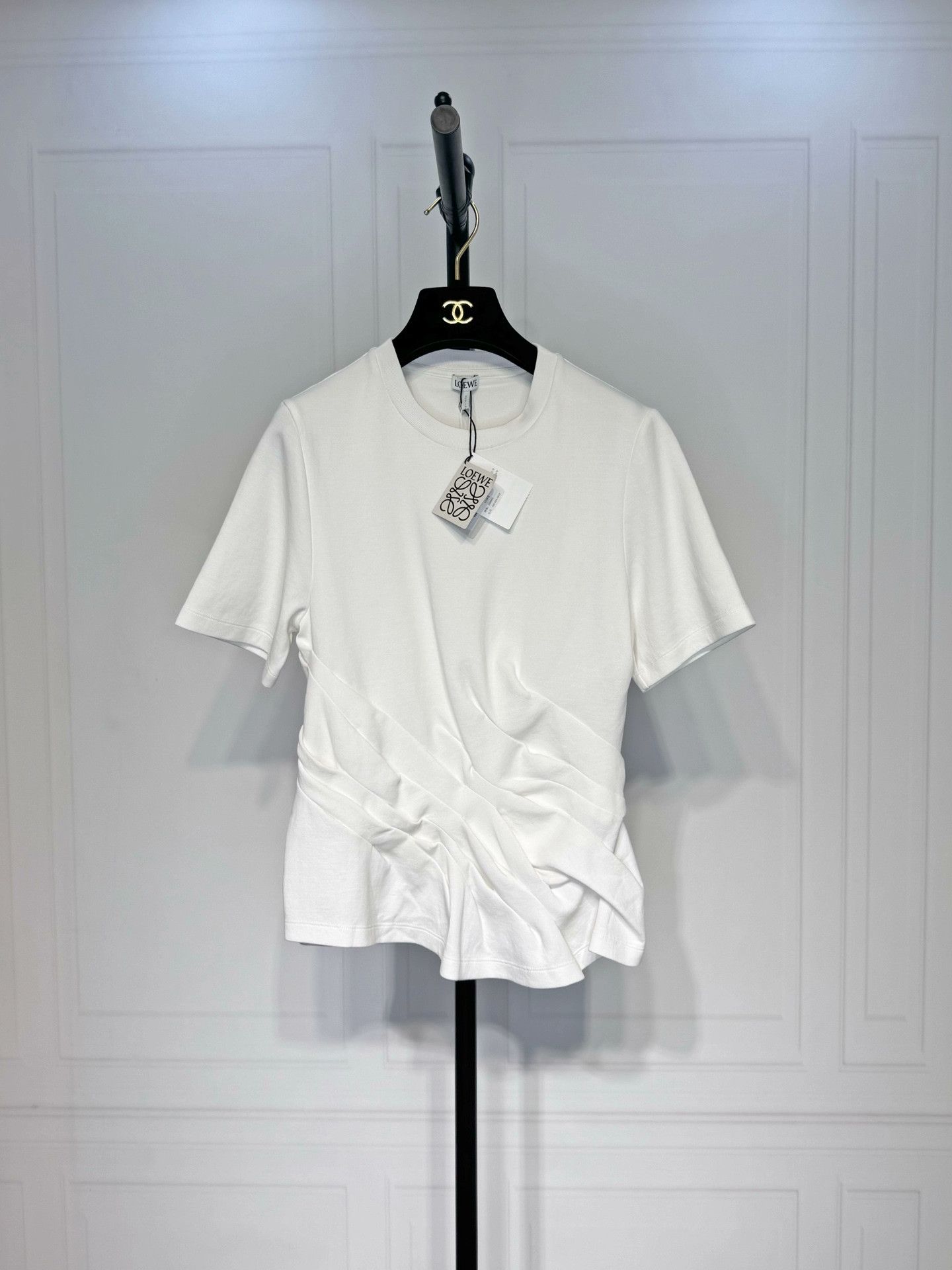 Loewe Loewe New Pleated T-Shirt M Size M / US 6-8 / IT 42-44 - 1 Thumbnail