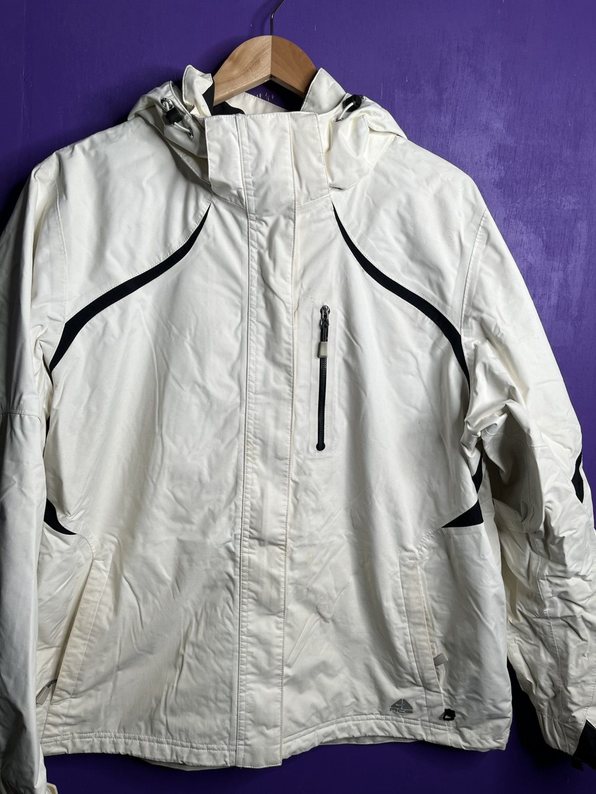 Vintage 00s Nike ACG white anorak jacket