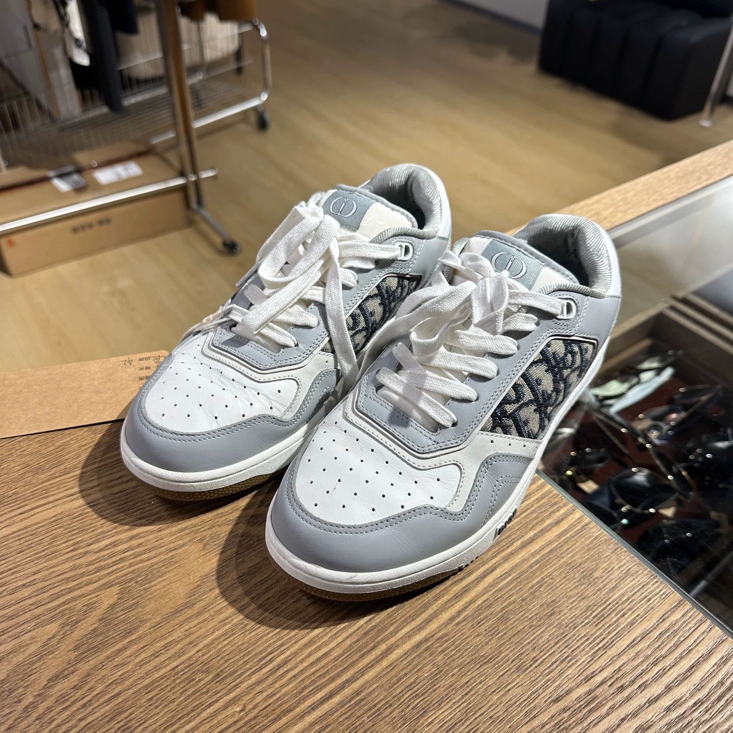 Dior Dior feb486 B27 Oblique Logo Leather Sneakers 42 Size US 9 / EU 42 - 1 Thumbnail