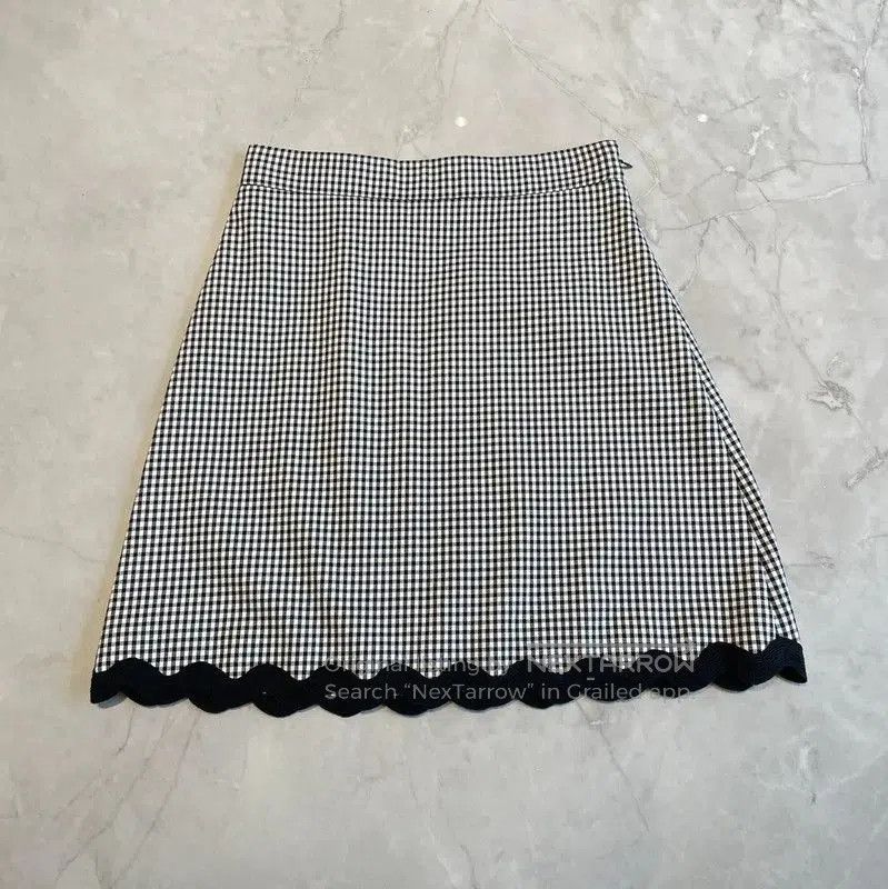 Miu Miu Miu Miu Summer Checkered Skirt in Black and White . Size 24" / US 00 / IT 34 - 1 Thumbnail