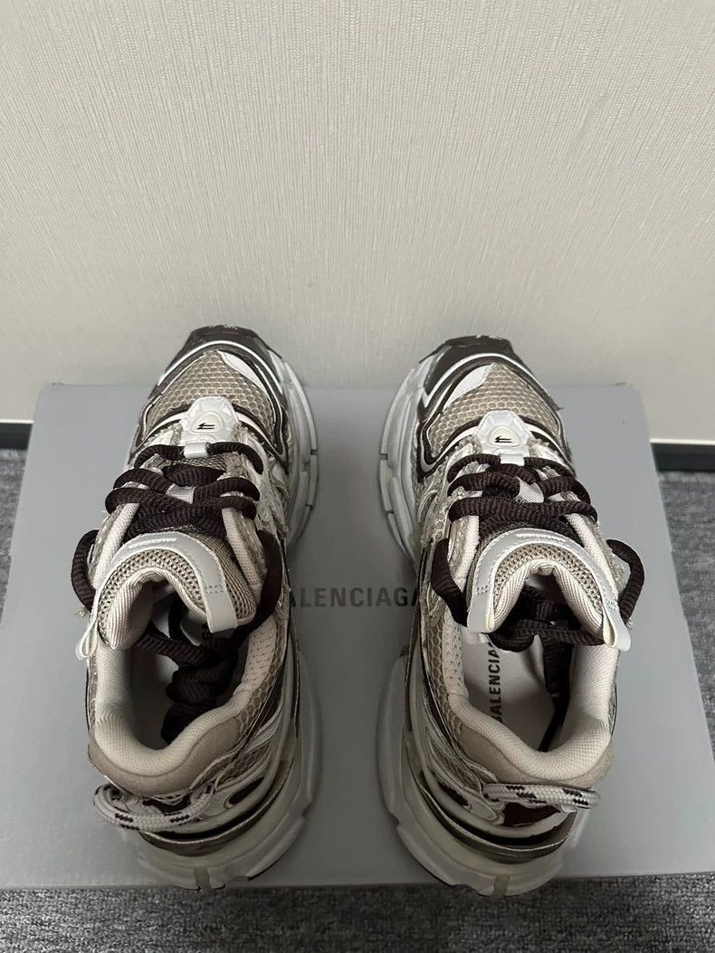 Balenciaga Balenciaga Balenciaga Runner 24 Retro Sneakers -2507 Size US 6 / IT 36 - 4 Thumbnail