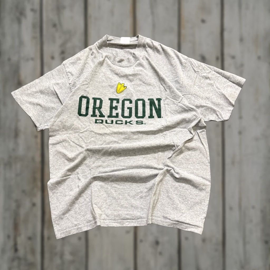 Jerzees Oregon Ducks T-Shirt Jerzees Heavyweight Cotton Blend Gray XL Men Reach XL Gray T-Shirt Oregon Ducks Mens Jerzees Heavyweight Cotton Blend Gray XL Size US XL / EU 56 / 4 - 1 Thumbnail