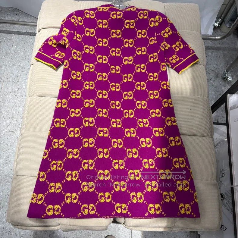 Gucci Gucci Logo printed round neck loose medium and long short- Size S / US 4 / IT 40 - 2 Thumbnail