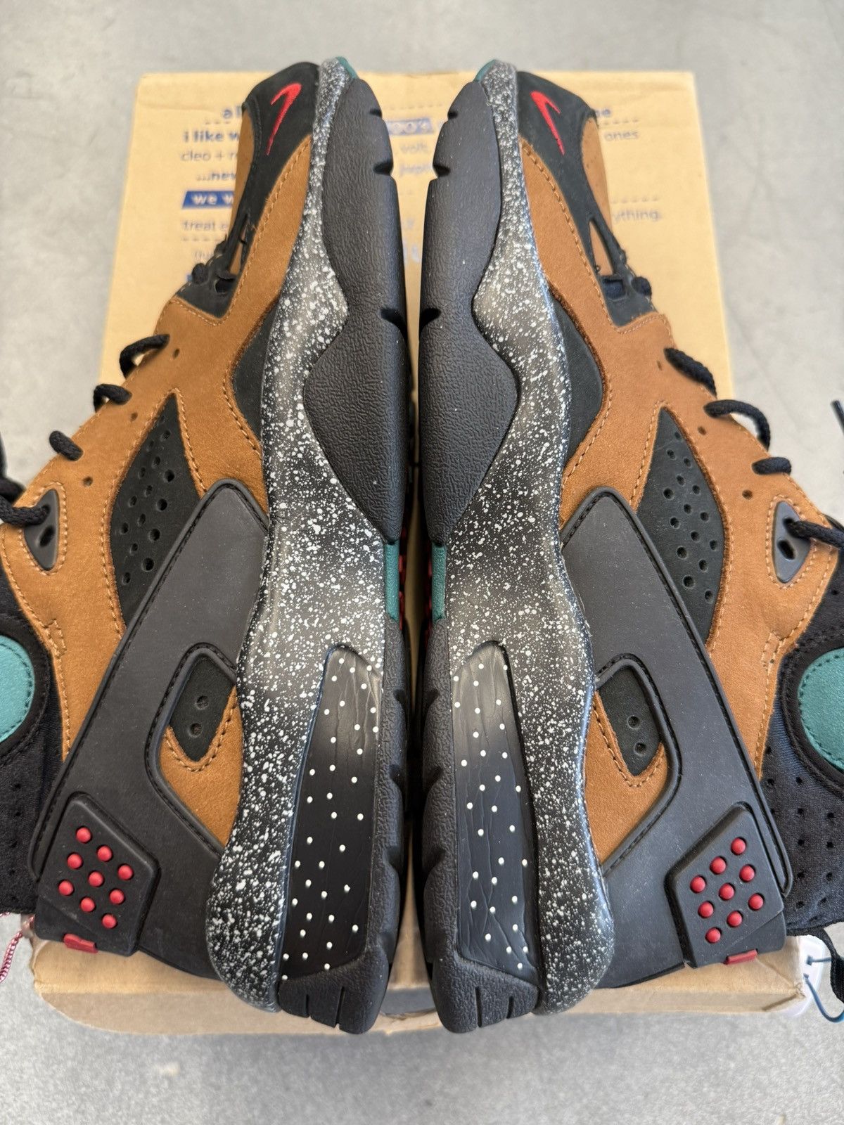 Nike 2019 Nike Air Mowabb NXN ACG Olivia Kim Size US 12 / IT 42 - 4 Thumbnail