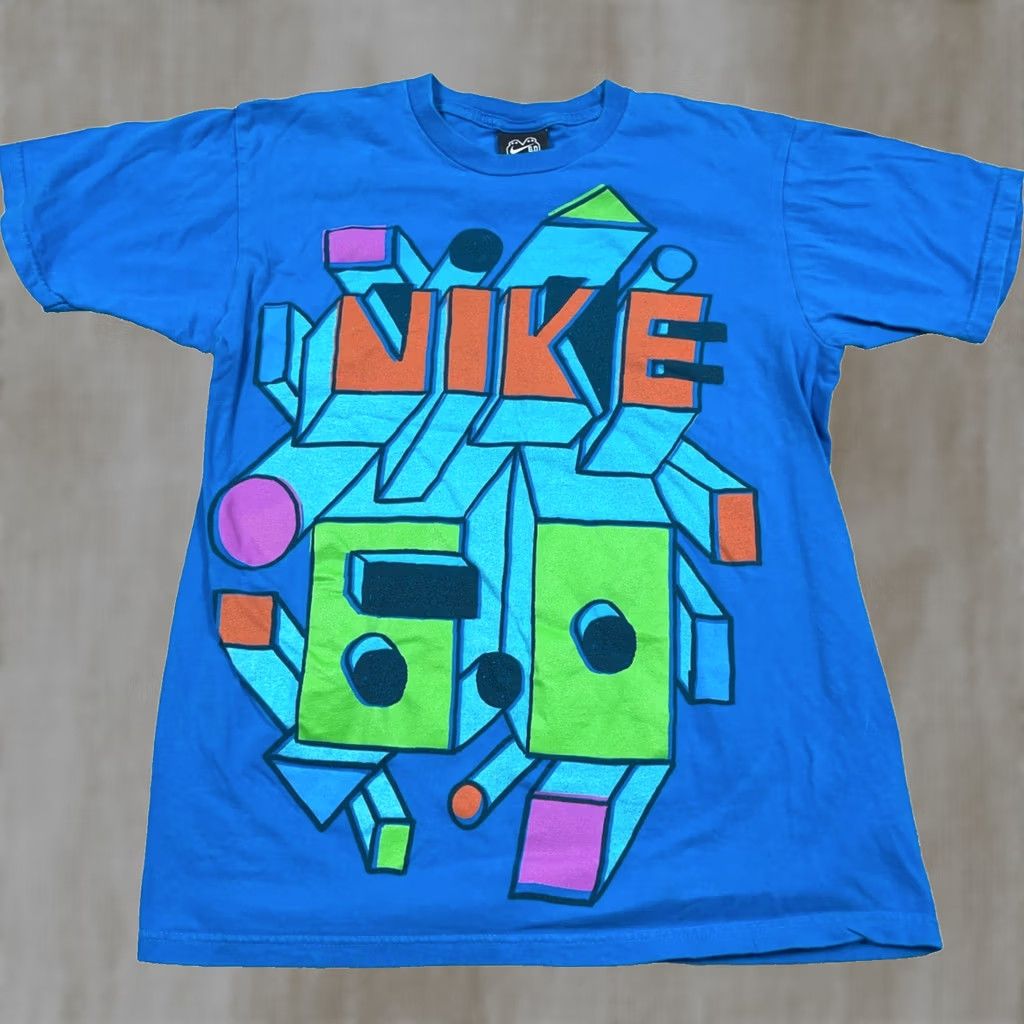Nike VINTAGE Nike Shirt Men M Blue Geometric Graffiti Spellout Skate 6.0 Size US M / EU 48-50 / 2 - 1 Thumbnail