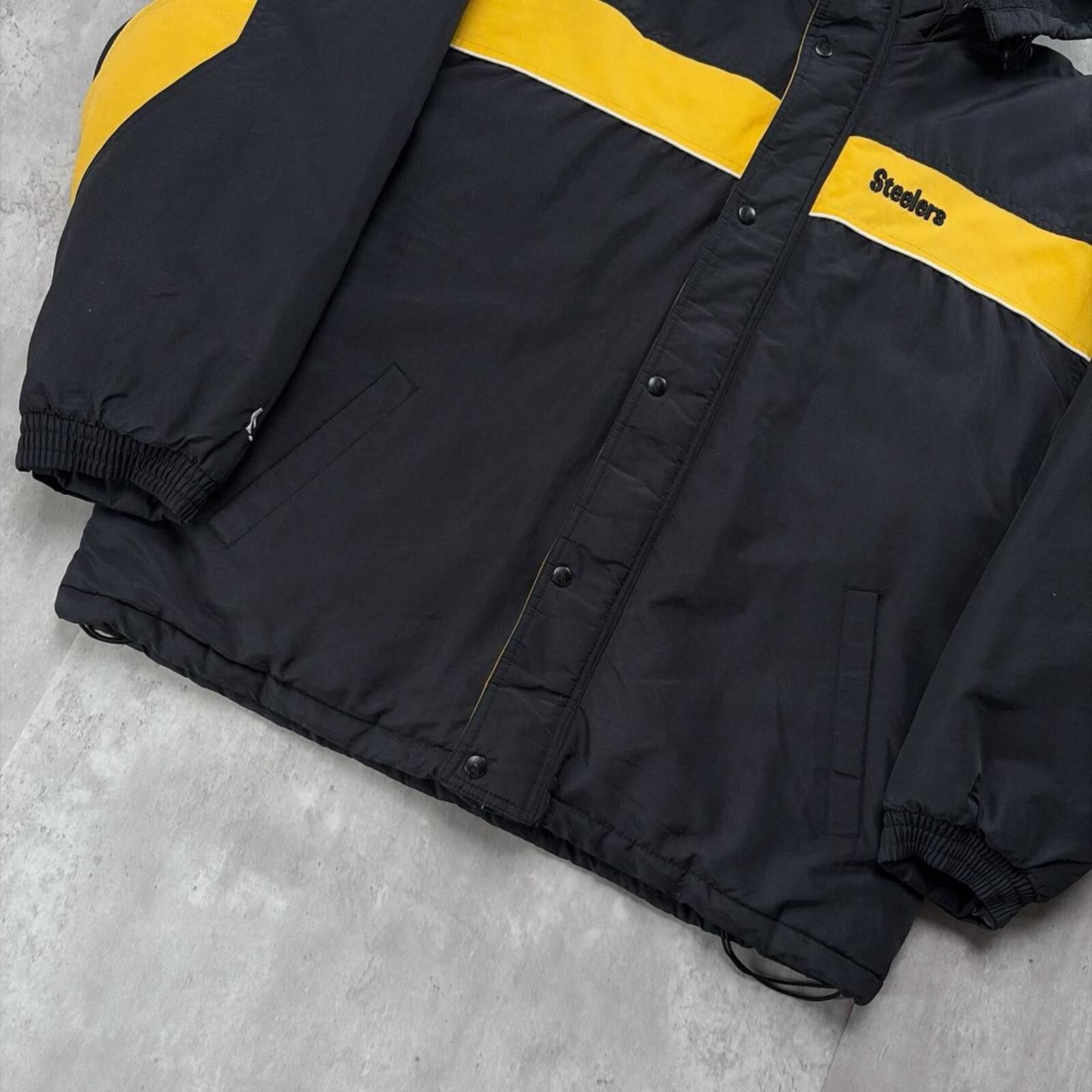 NFL Vintage Pittsburgh Steelers Spotlight Hooded Puffer Jacket Size US L / EU 52-54 / 3 - 5 Thumbnail