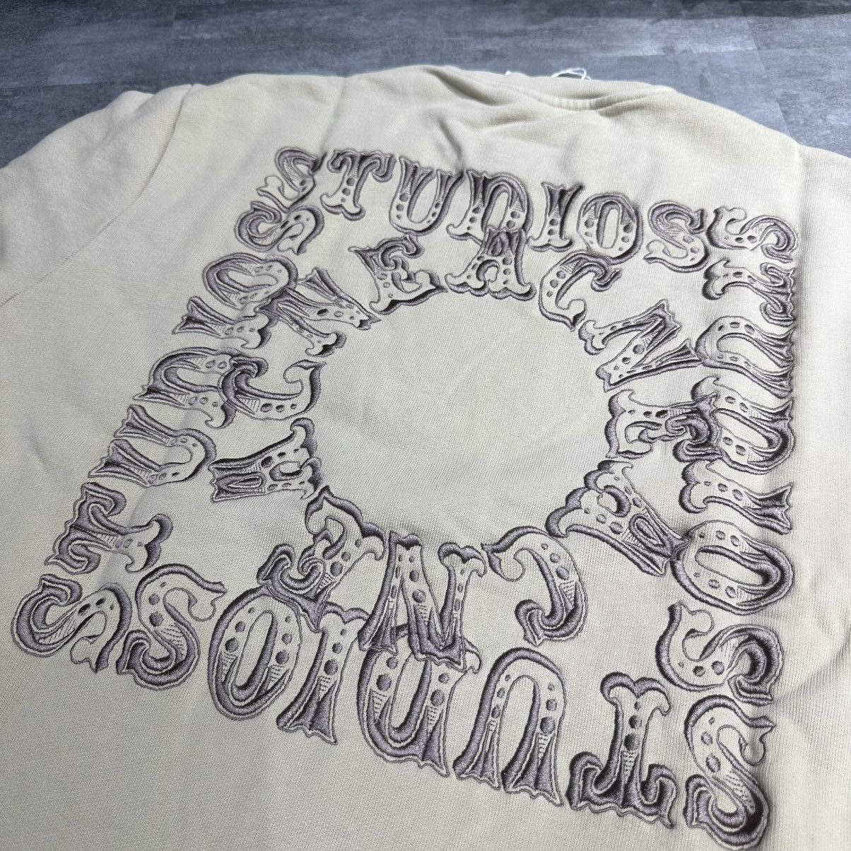 Acne Studios Acne Studios Fin Circus Sweatshirt - Dusty Green Size US XS / EU 42 / 0 - 2 Thumbnail