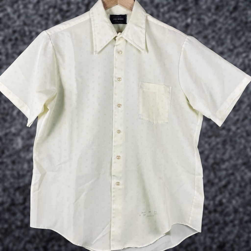 JCPenney VINTAGE Shirt Mens 18 70s Knit Dagger Rockabilly Club Disco Button Retro F253 Geometric Short Sleeve Collared Button-Up Size US XXL / EU 58 / 5 - 1 Thumbnail