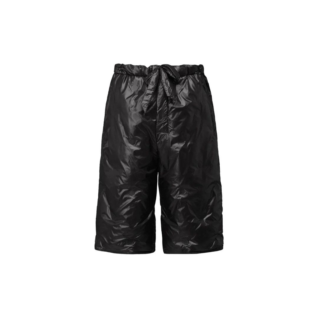o1w1db11225 Padded Knee-length Short in Black