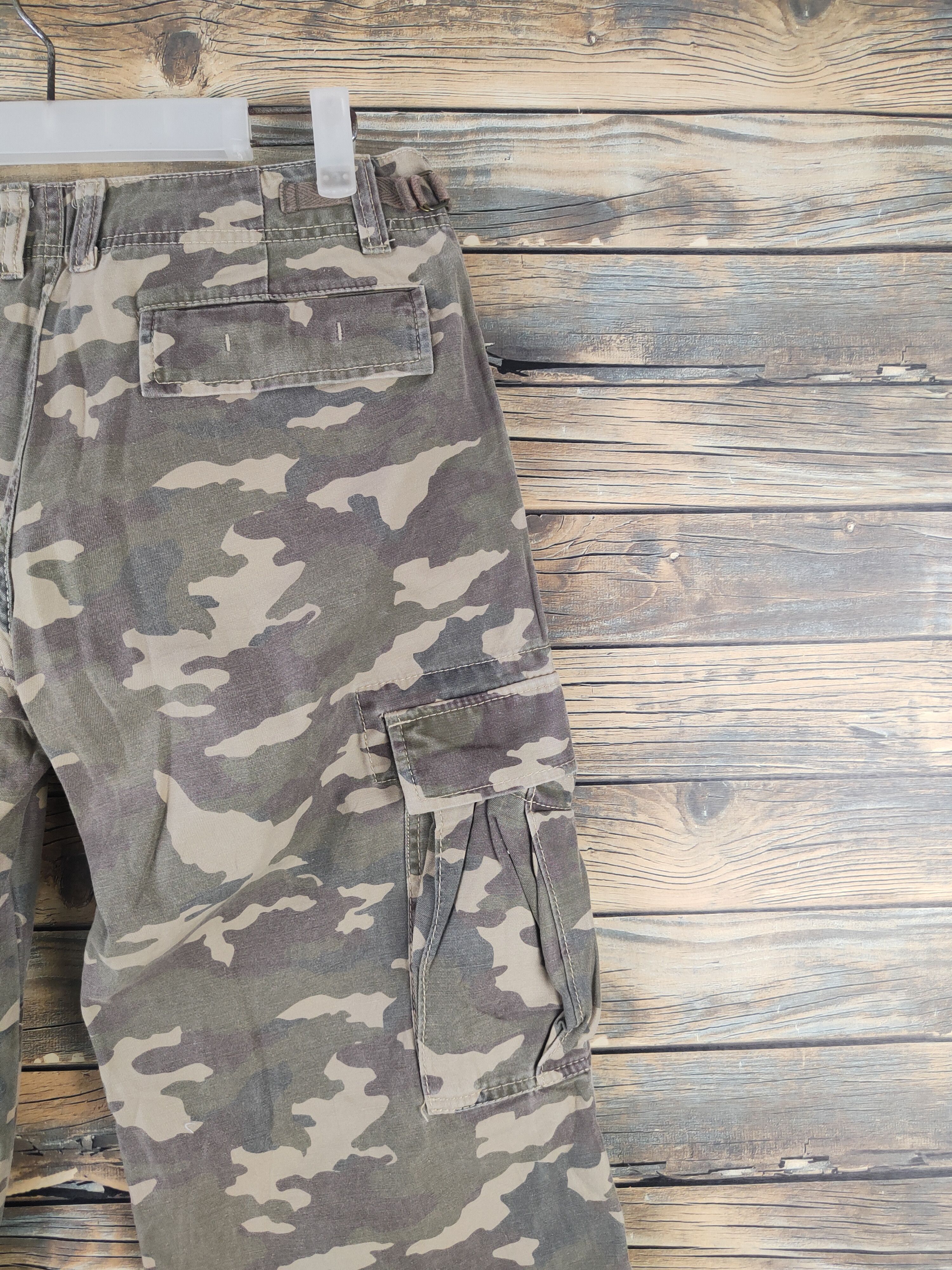 Japanese Brand DL Uniqlo Camouflage Multipocket Cargo Pants #1749 Size US 30 / EU 46 - 10 Thumbnail