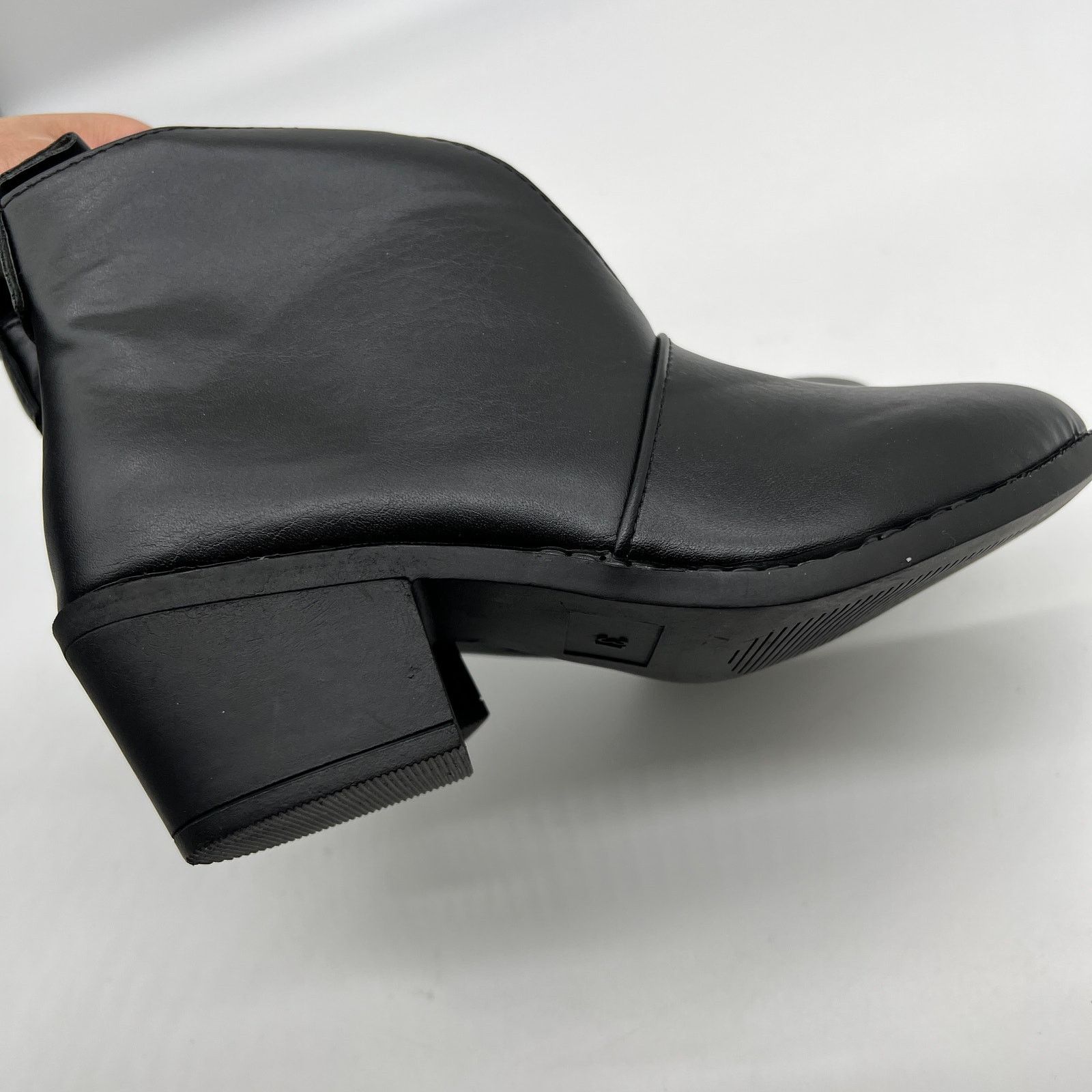 Other Women Chunky Heel Ankle BootsV Cut Fashion Slip Size US 6.5 / IT 36.5 - 8 Thumbnail