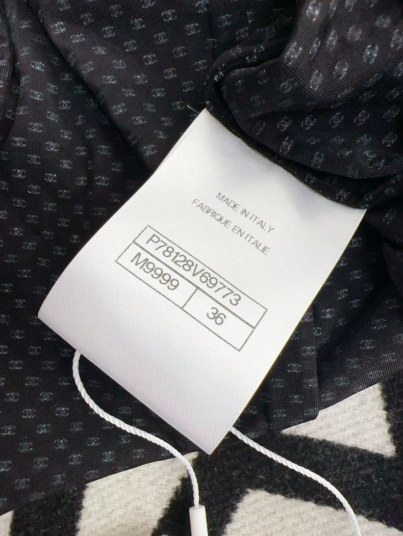 Chanel Chanel 24B black full print small logo silk shirt Size XS / US 0-2 / IT 36-38 - 7 Thumbnail