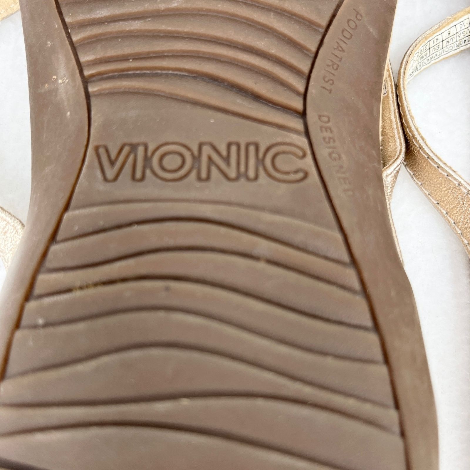 Vionic Vionic Ricci Orthotic Leather Thong Sandals 10 Gold Size US 10 / IT 40 - 8 Thumbnail
