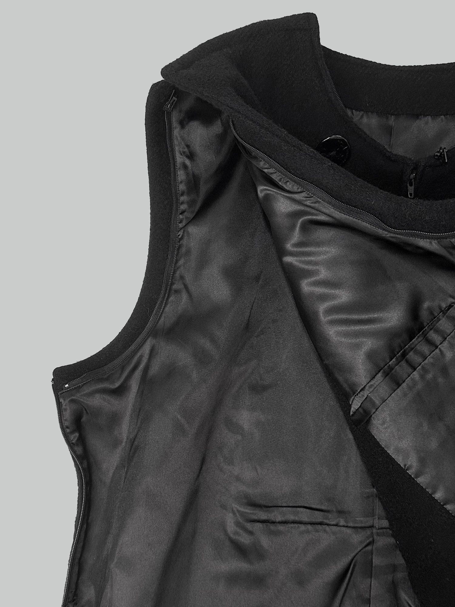 Undercover undercover small parts Size US M / EU 48-50 / 2 - 8 Thumbnail
