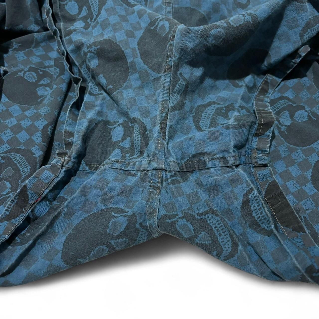 Vintage Vintage Y2K Blue All Over Print Skull Head Boxers Shorts Size 32 - 7 Thumbnail