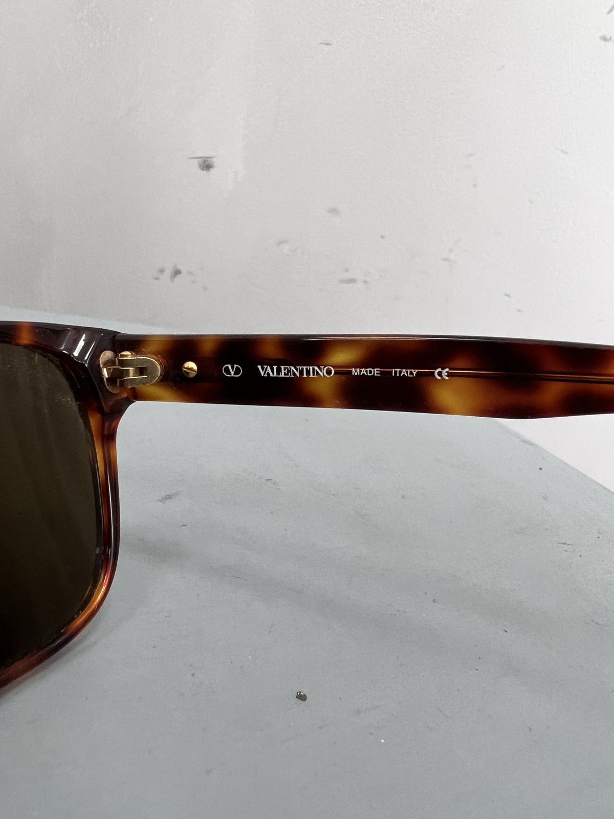 Valentino VINTAGE OLD MONEY VALENTINO BROWN SUNGLASSES Size ONE SIZE - 7 Thumbnail