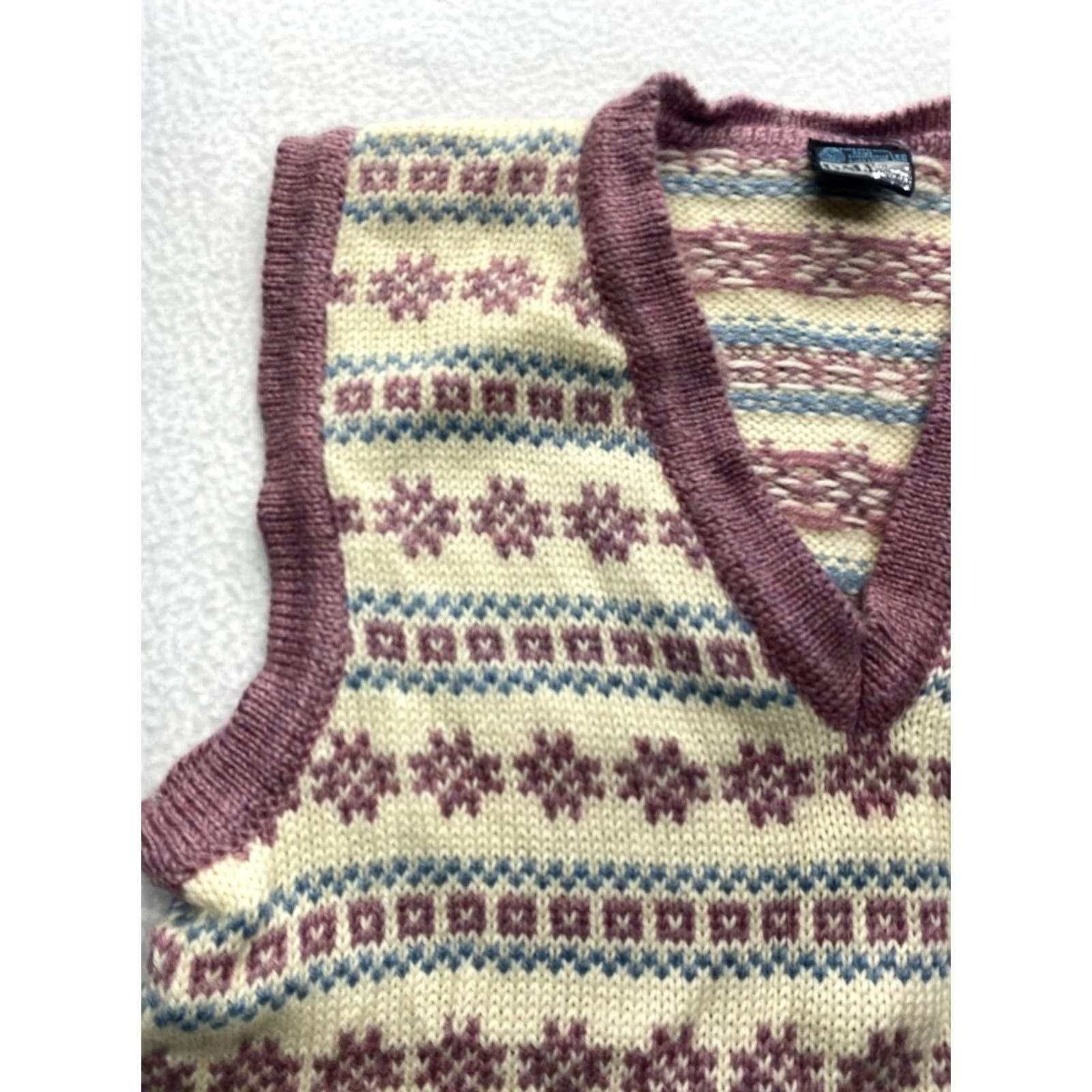 Dale Of Norway VINTAGE Dale of Norway Wool Sweater Vest Womens S Purple Wool Vest, Sleeveless, Fair Isle, V‑neck, 24" Top to Bottom, Like New Size S / US 4 / IT 40 - 3 Thumbnail